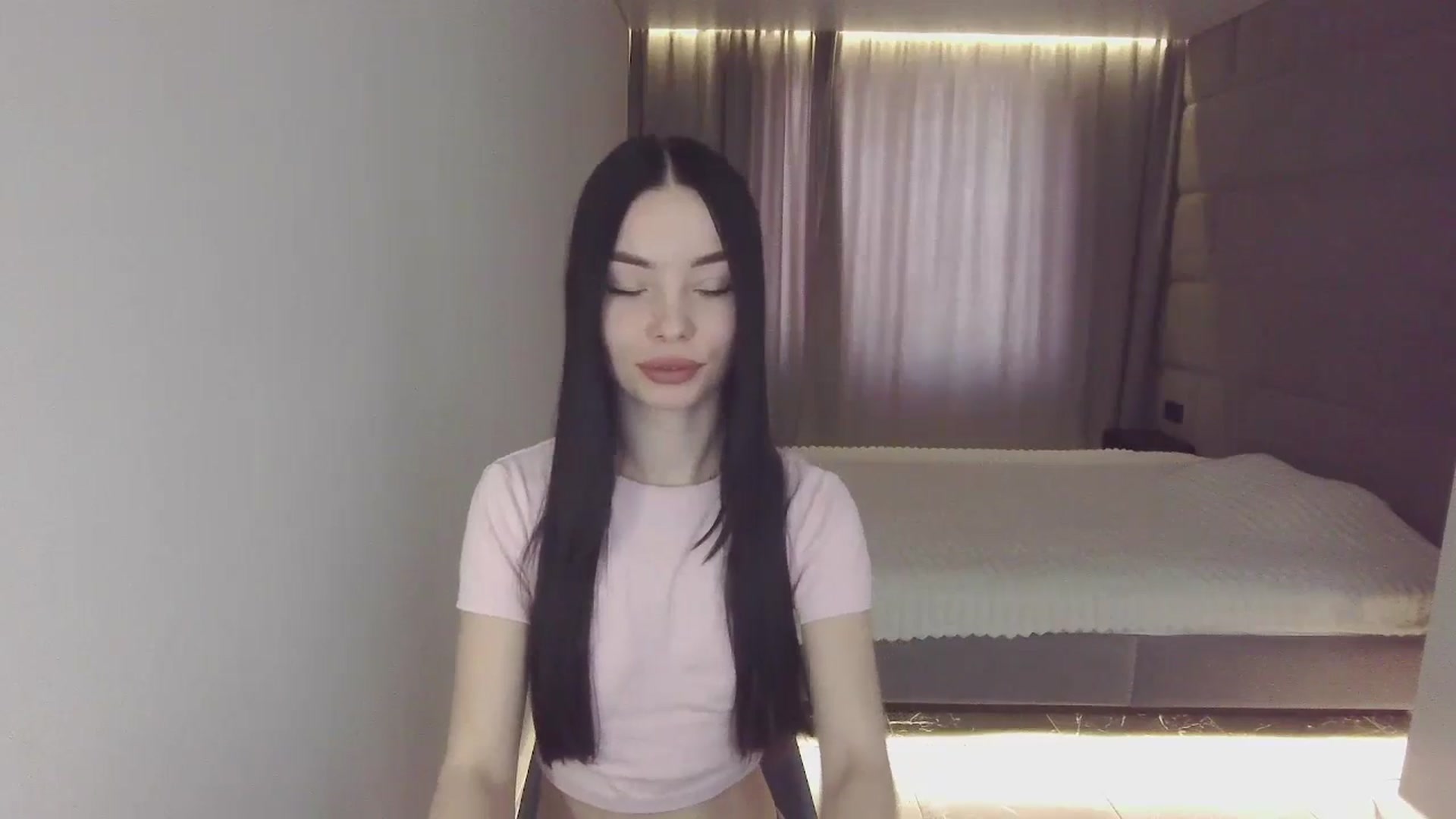 Gallery image thumbnail from Olivia6's myfreecams stream on, 01/02/2025, 09:58 image 12 of 20