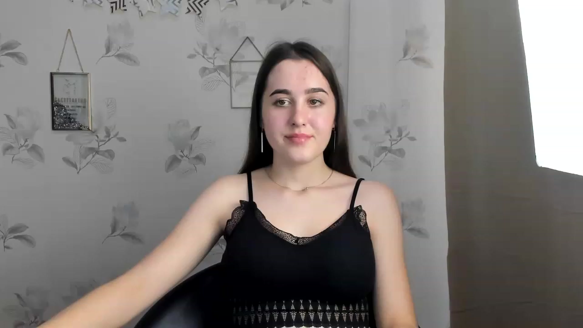 Gallery image thumbnail from OliviaBryon's myfreecams stream on, 11/28/2022, 15:01 image 6 of 20
