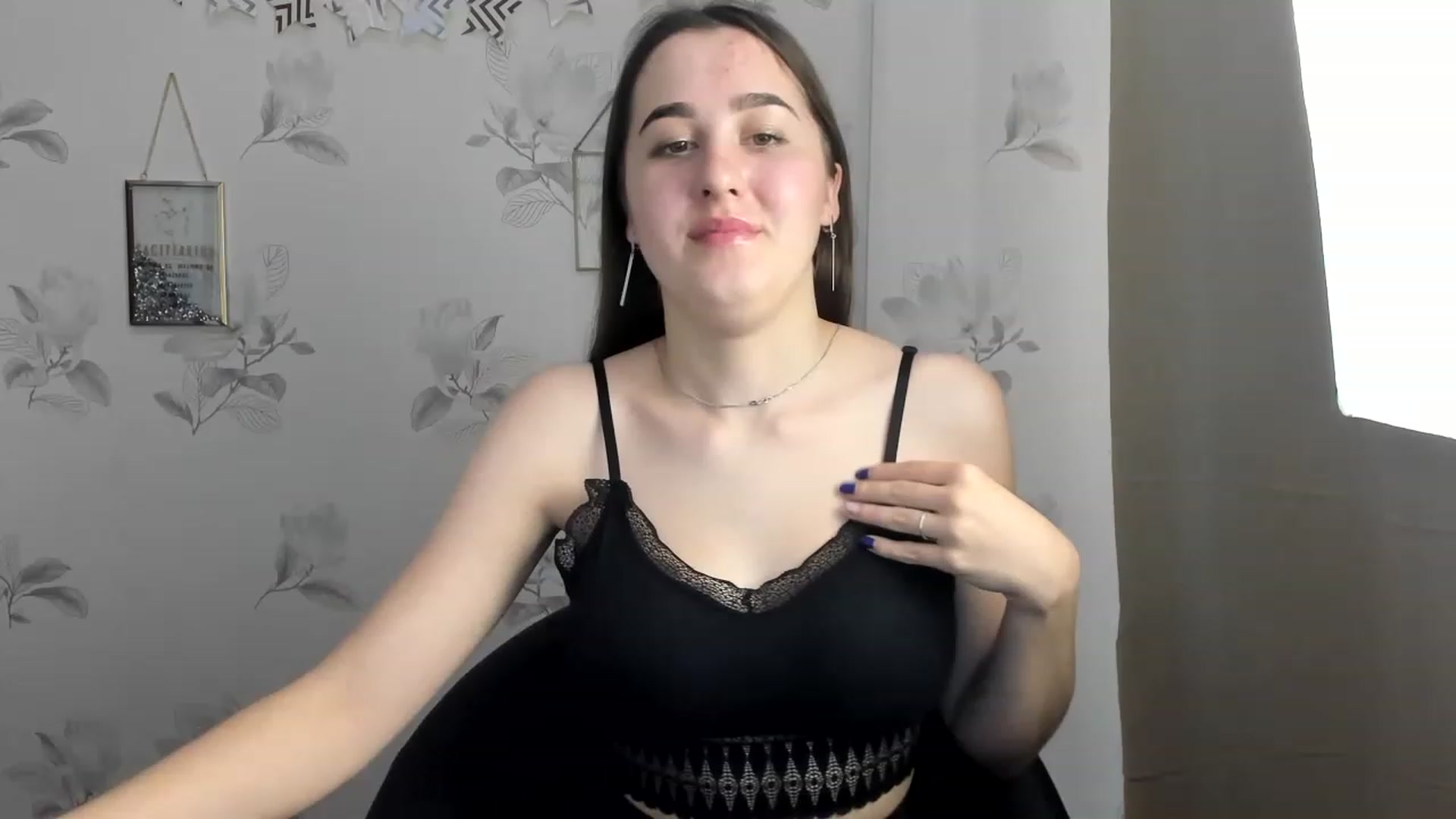 Gallery image thumbnail from OliviaBryon's myfreecams stream on, 11/28/2022, 15:01 image 18 of 20
