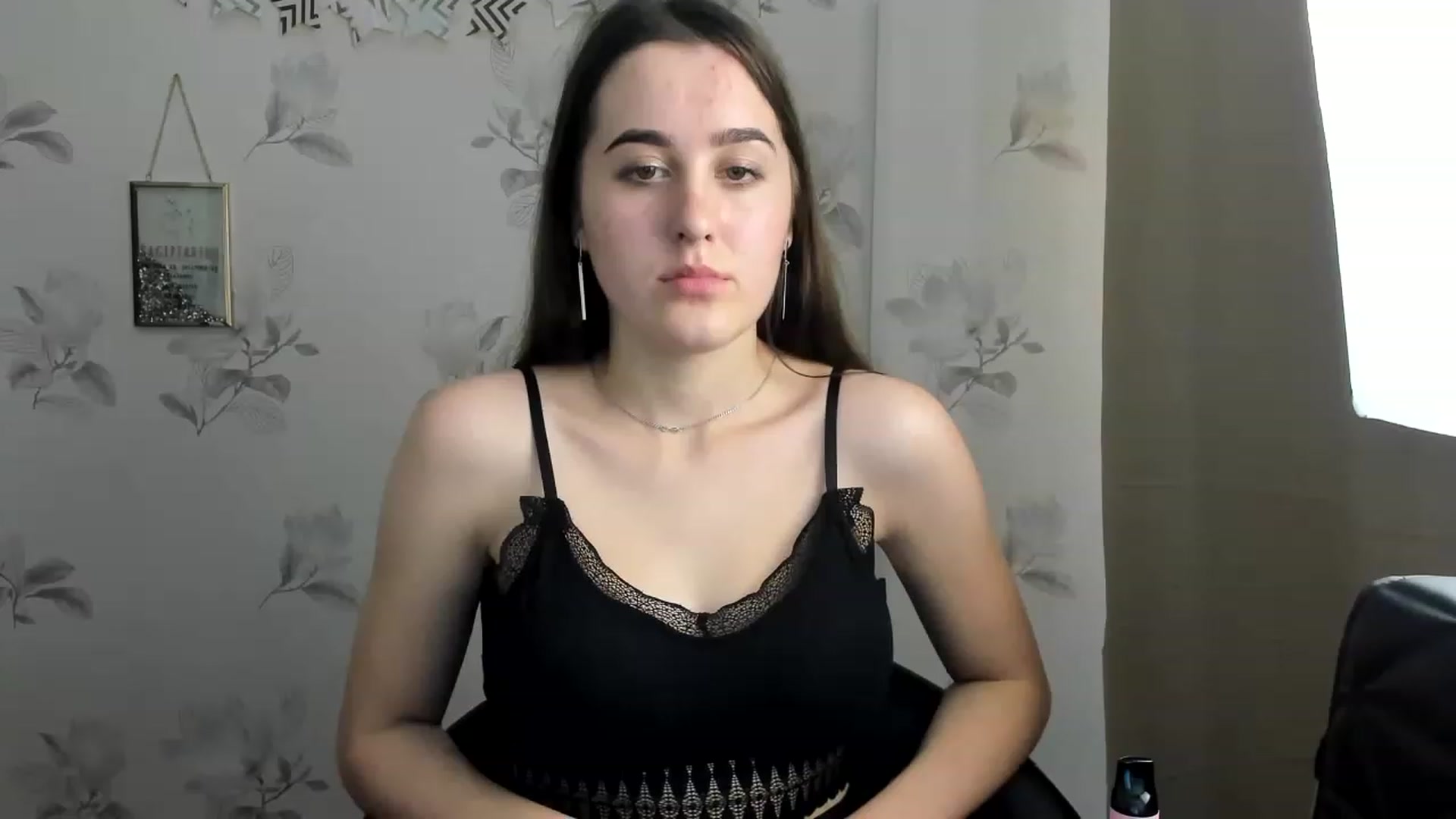 Gallery image thumbnail from OliviaBryon's myfreecams stream on, 11/28/2022, 17:16 image 8 of 20