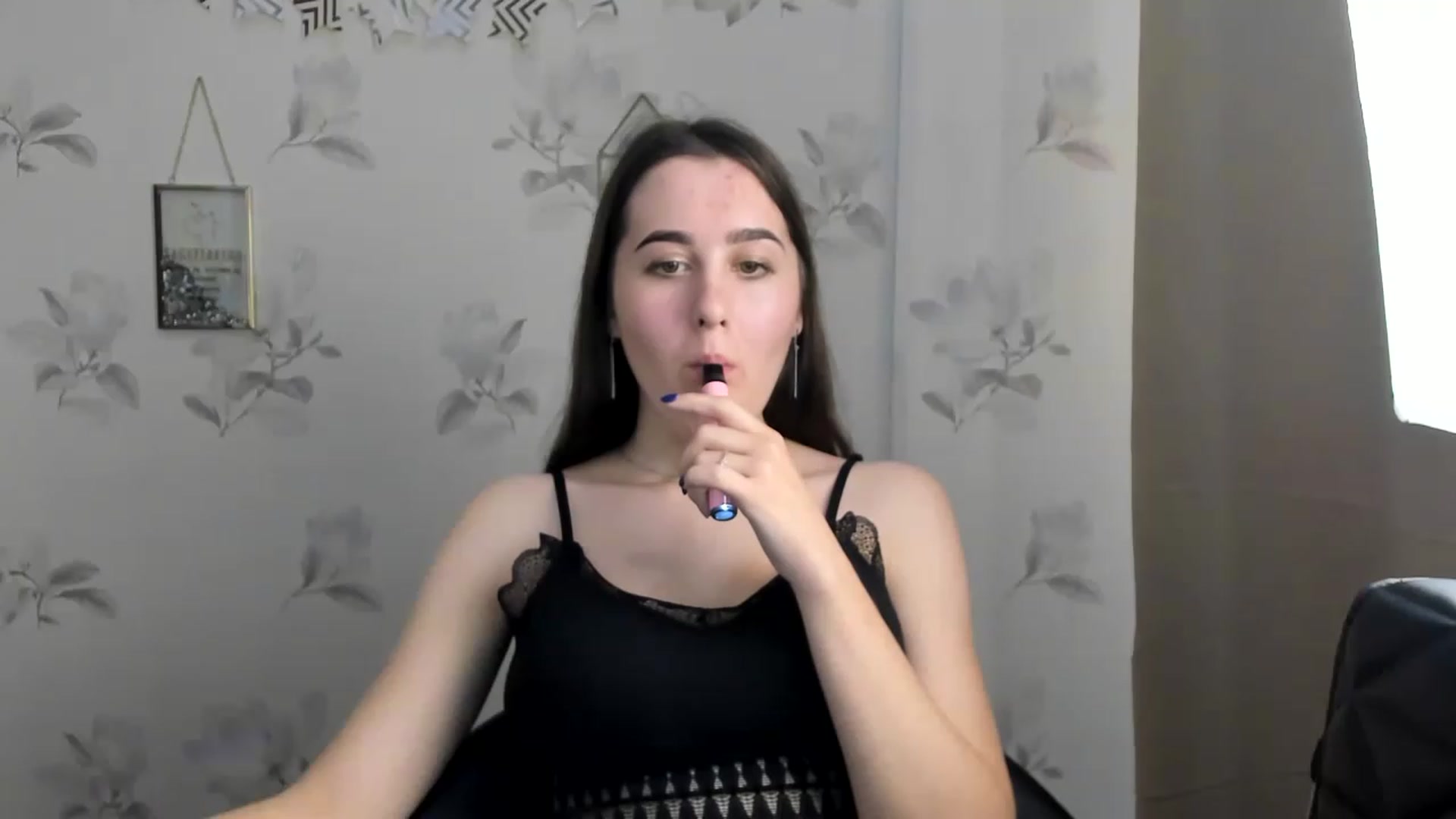 Gallery image thumbnail from OliviaBryon's myfreecams stream on, 11/28/2022, 17:16 image 12 of 20