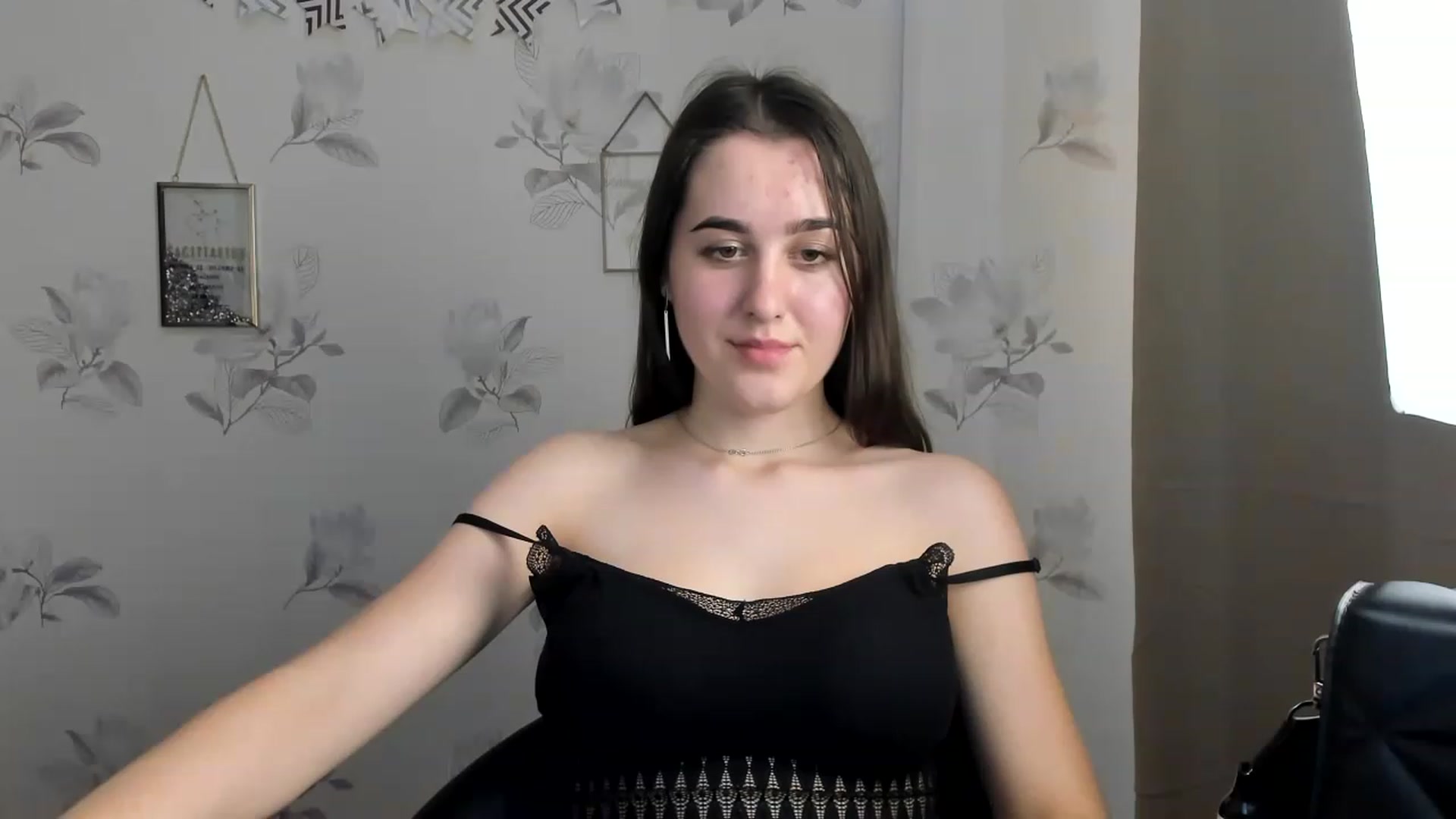 Gallery image thumbnail from OliviaBryon's myfreecams stream on, 11/28/2022, 17:16 image 20 of 20