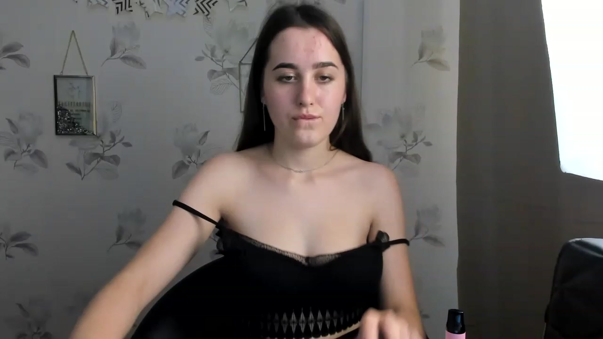 Gallery image thumbnail from OliviaBryon's myfreecams stream on, 11/28/2022, 17:16 image 1 of 20