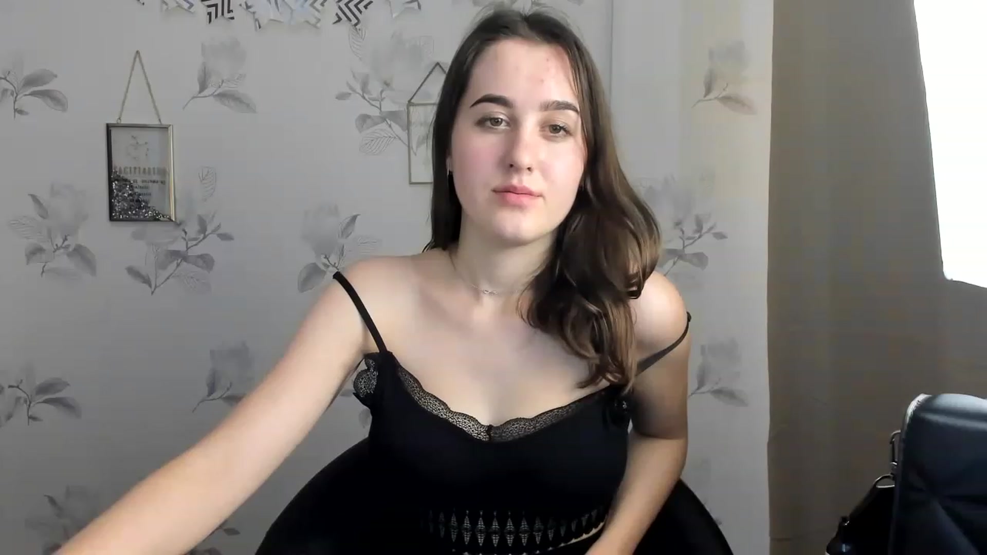 Gallery image thumbnail from OliviaBryon's myfreecams stream on, 11/28/2022, 17:16 image 18 of 20