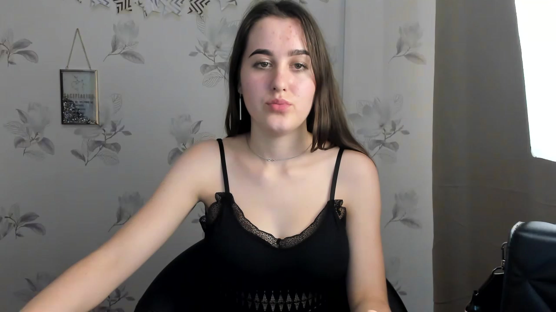 Gallery image thumbnail from OliviaBryon's myfreecams stream on, 11/28/2022, 17:16 image 17 of 20