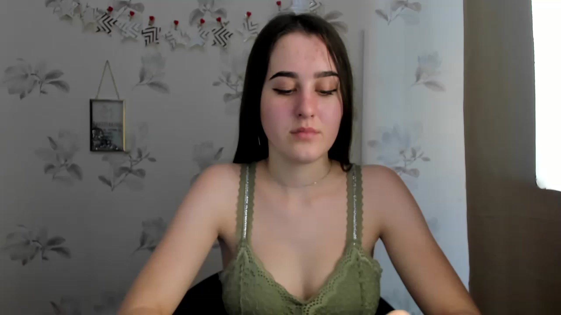 Gallery image thumbnail from OliviaBryon's myfreecams stream on, 11/29/2022, 14:25 image 14 of 20