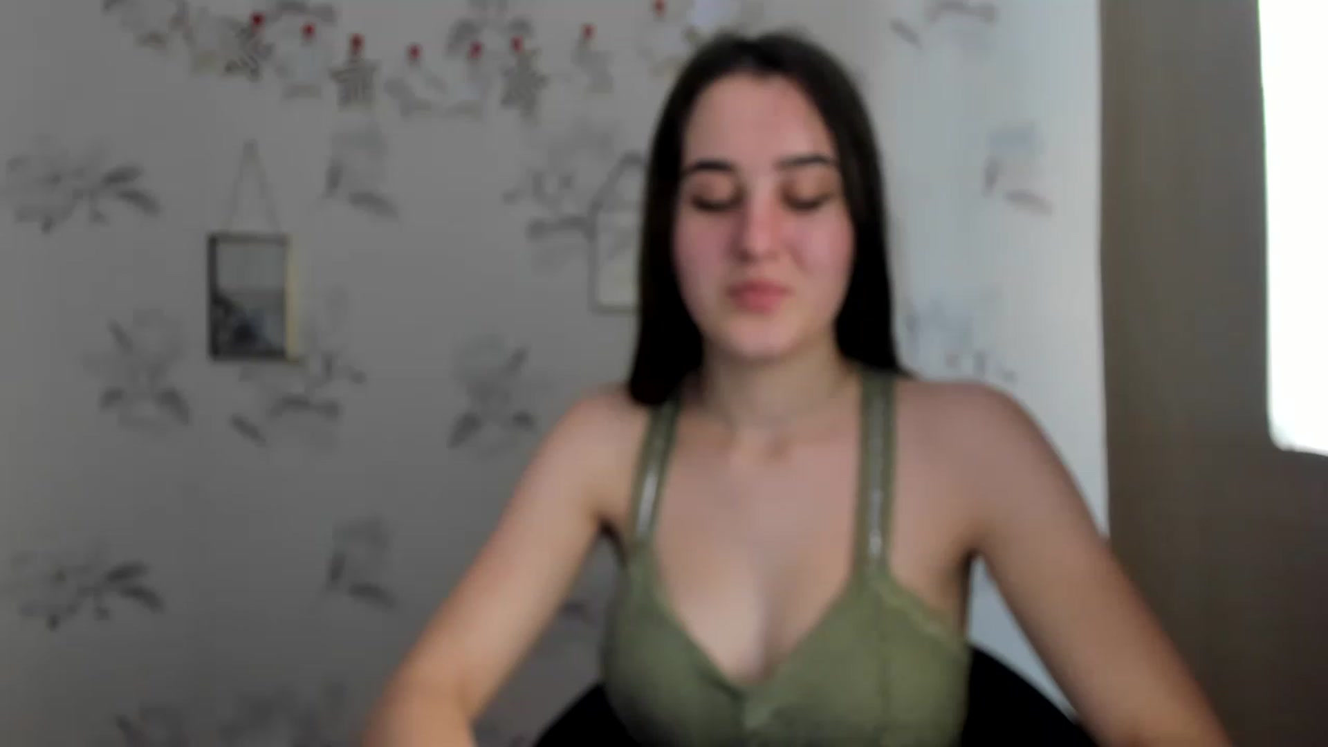 Gallery image thumbnail from OliviaBryon's myfreecams stream on, 11/29/2022, 14:25 image 3 of 20