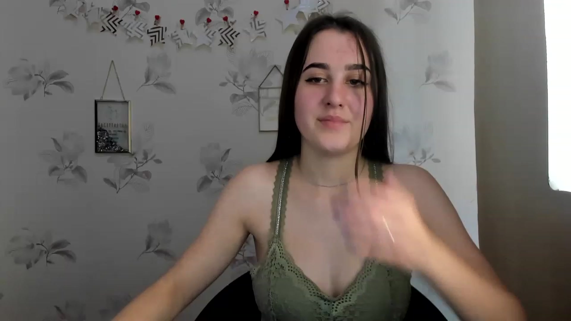 Gallery image thumbnail from OliviaBryon's myfreecams stream on, 11/29/2022, 15:01 image 6 of 20