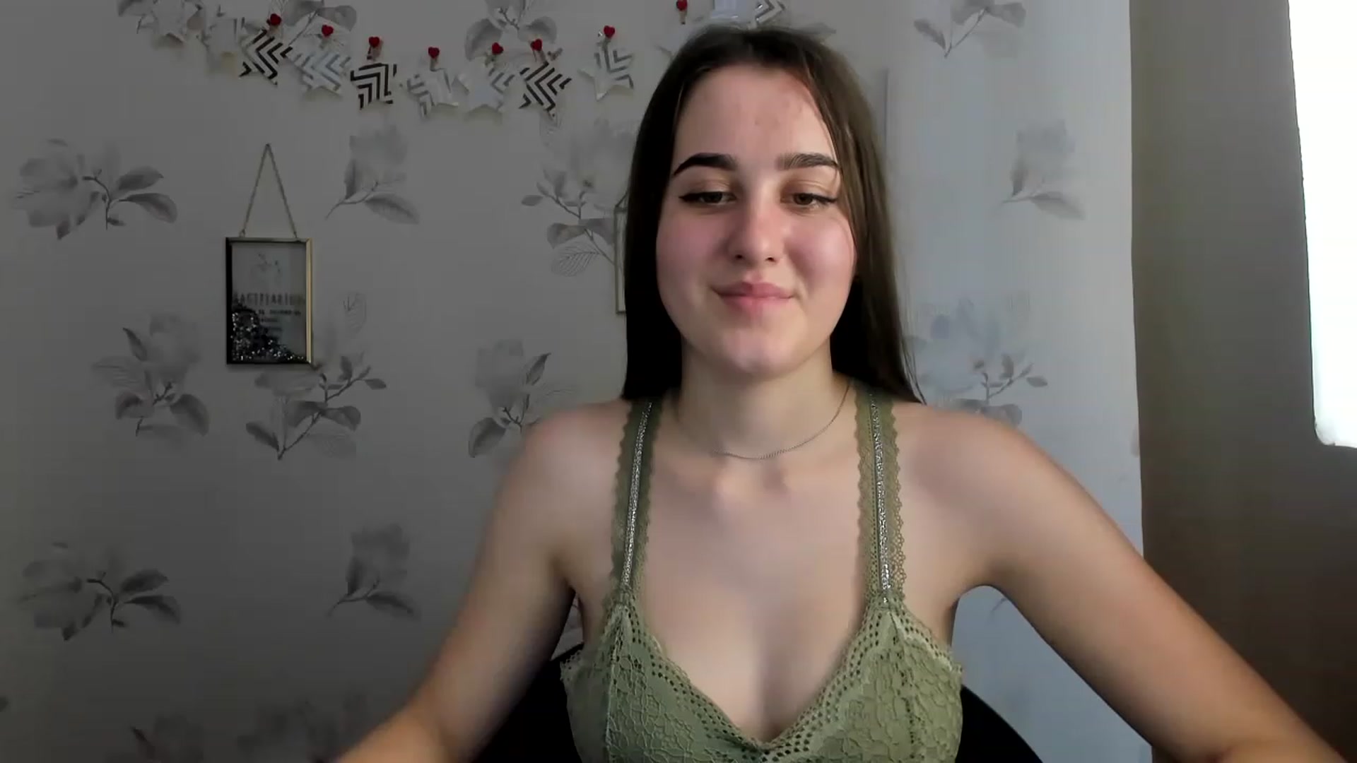 Gallery image thumbnail from OliviaBryon's myfreecams stream on, 11/29/2022, 15:01 image 14 of 20