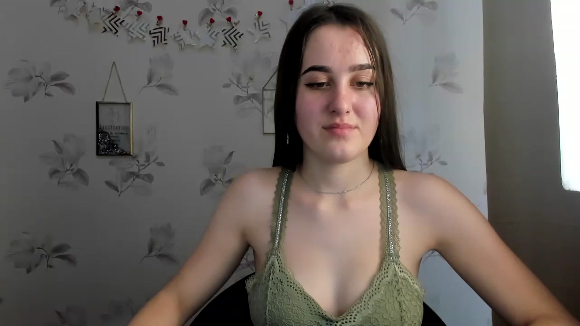 Gallery image thumbnail from OliviaBryon's myfreecams stream on, 11/29/2022, 15:01 image 19 of 20