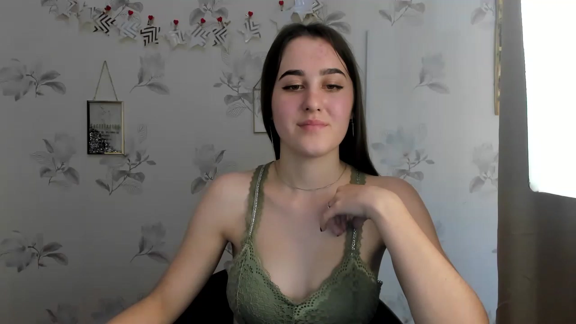 Gallery image thumbnail from OliviaBryon's myfreecams stream on, 11/29/2022, 16:12 image 10 of 20