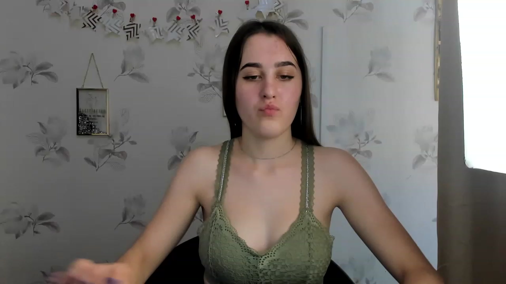 Gallery image thumbnail from OliviaBryon's myfreecams stream on, 11/29/2022, 16:12 image 11 of 20