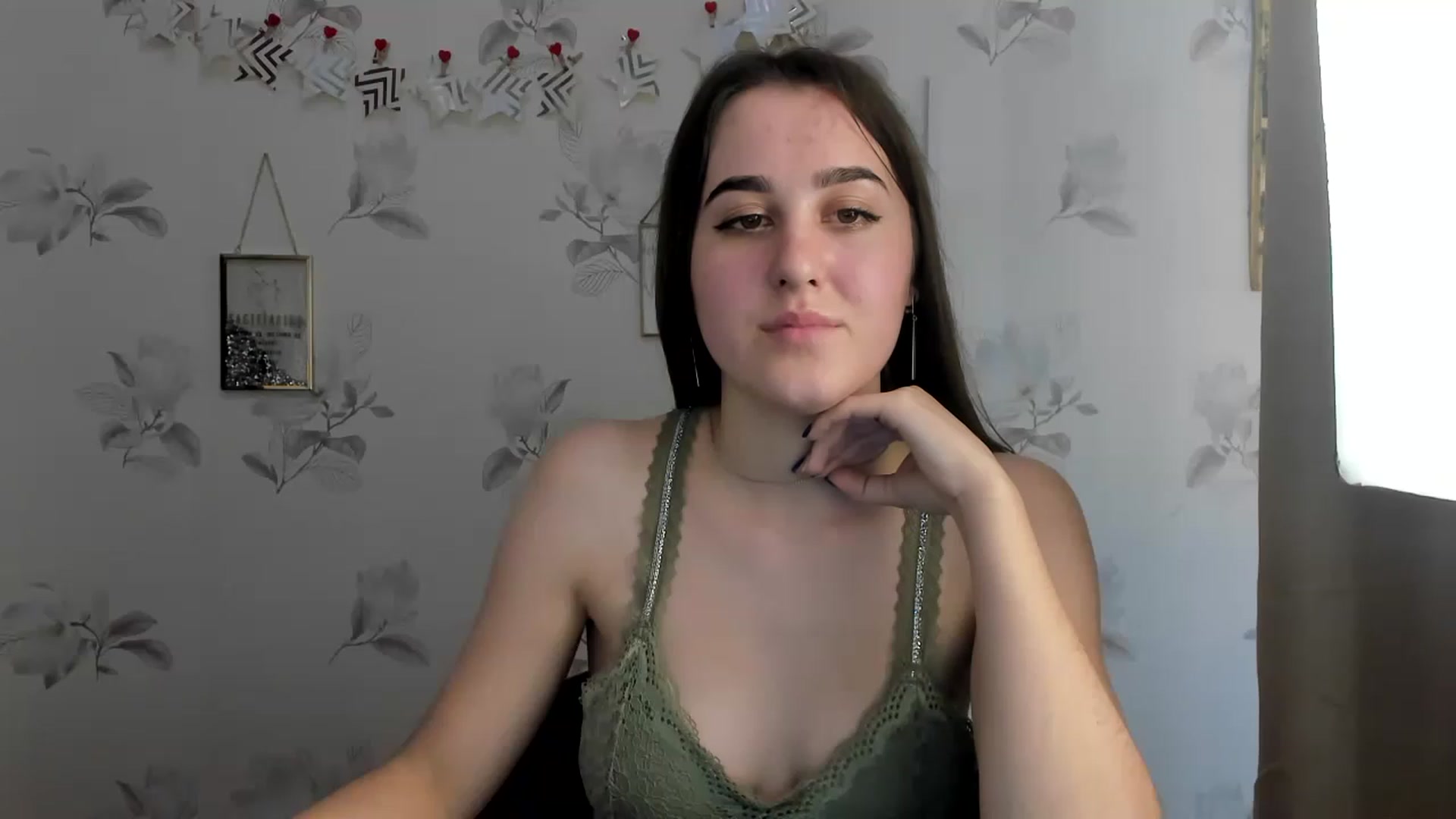 Gallery image thumbnail from OliviaBryon's myfreecams stream on, 11/29/2022, 16:12 image 8 of 20