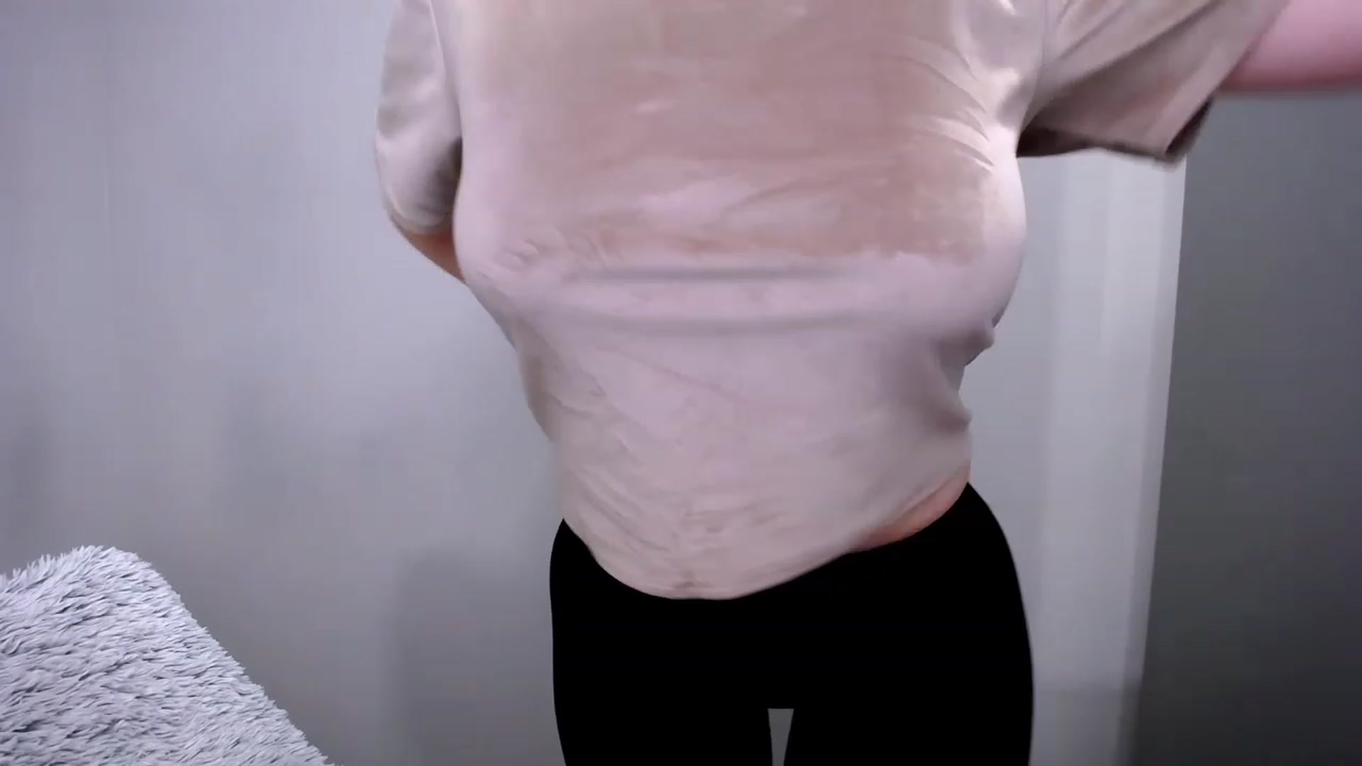 Gallery image thumbnail from OliviaM_'s myfreecams stream on, 04/22/2023, 14:38 image 7 of 20