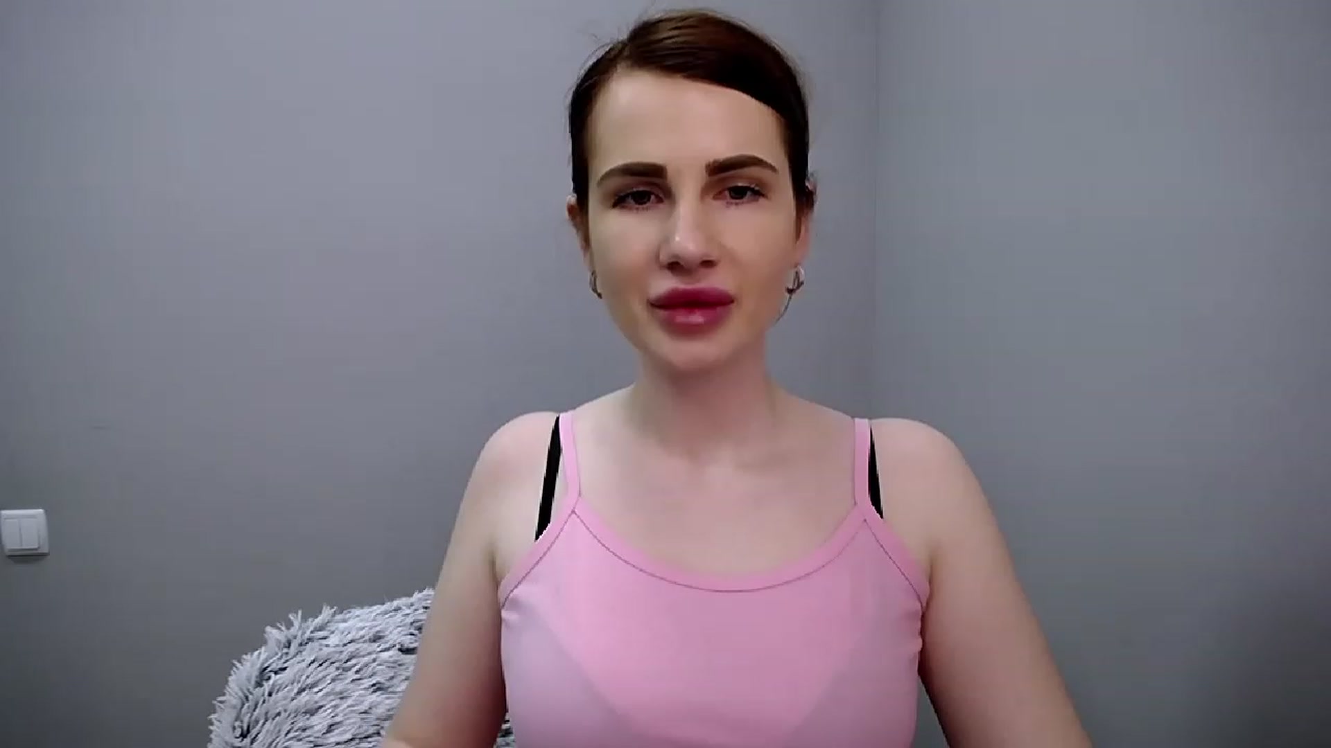 Gallery image thumbnail from OliviaM_'s myfreecams stream on, 04/23/2023, 11:56 image 12 of 20