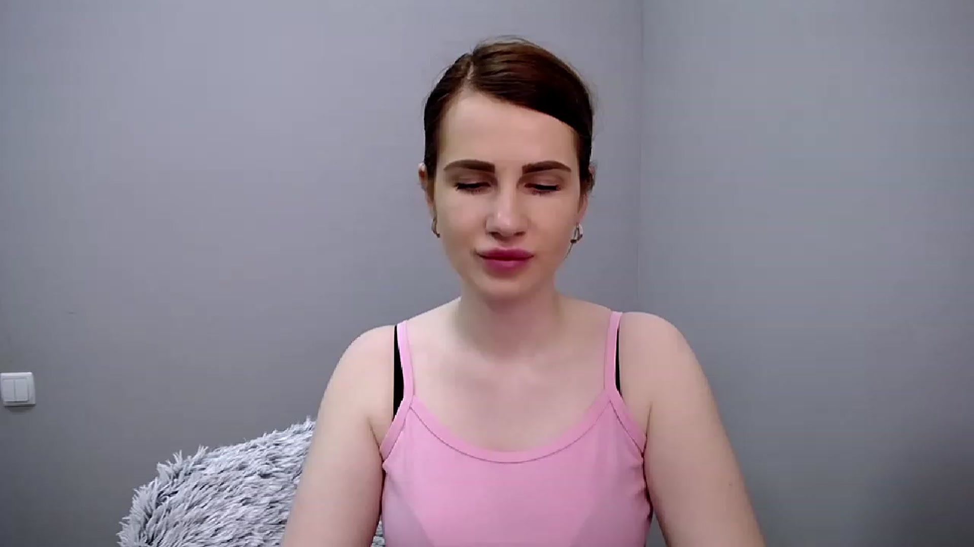 Gallery image thumbnail from OliviaM_'s myfreecams stream on, 04/23/2023, 11:56 image 10 of 20