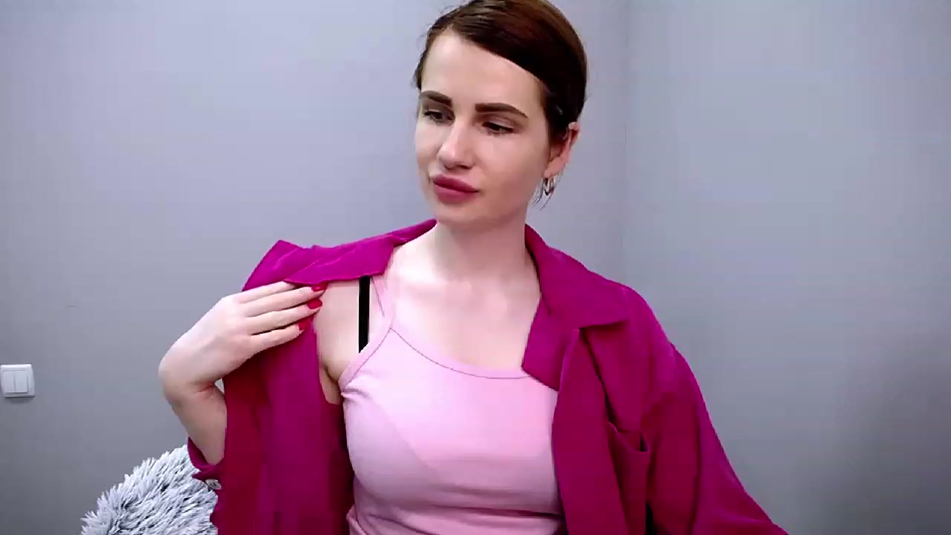 Gallery image thumbnail from OliviaM_'s myfreecams stream on, 04/23/2023, 13:50 image 6 of 20