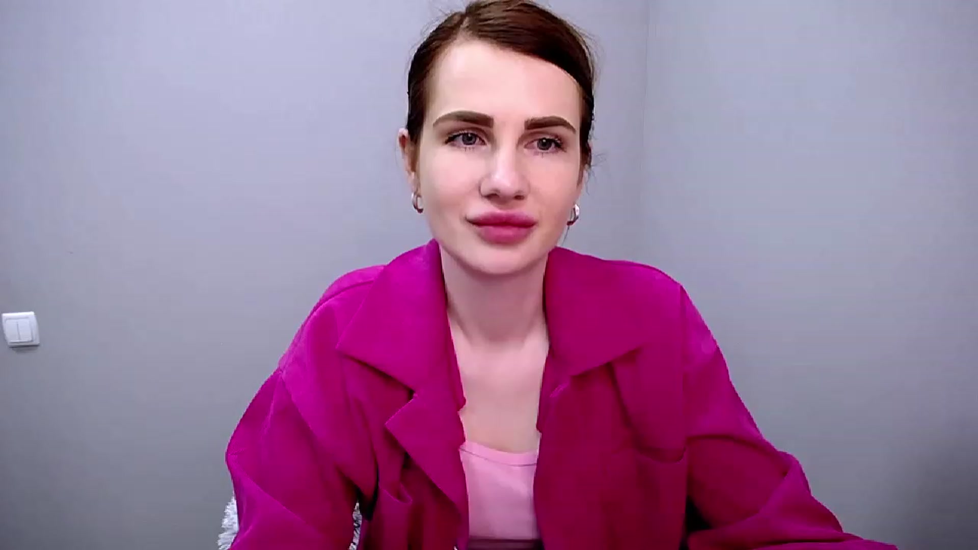 Gallery image thumbnail from OliviaM_'s myfreecams stream on, 04/23/2023, 14:31 image 7 of 20