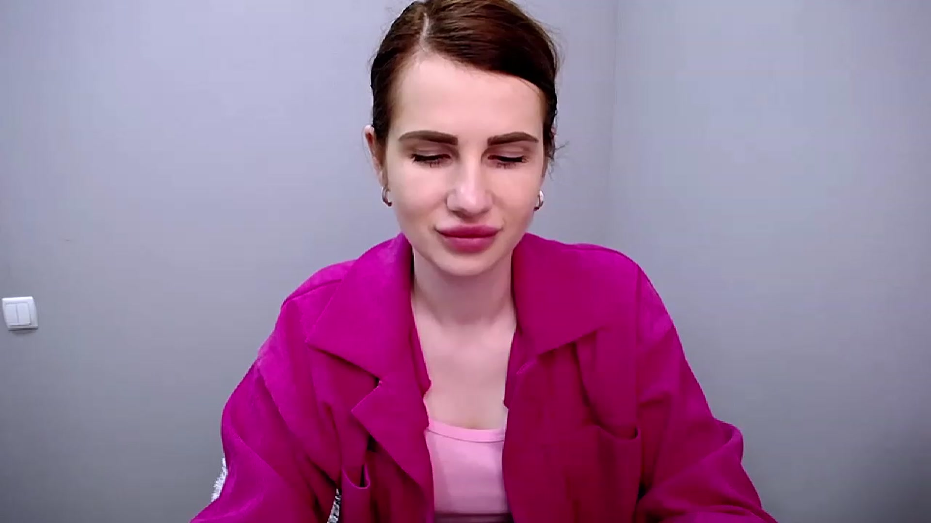 Gallery image thumbnail from OliviaM_'s myfreecams stream on, 04/23/2023, 14:31 image 5 of 20