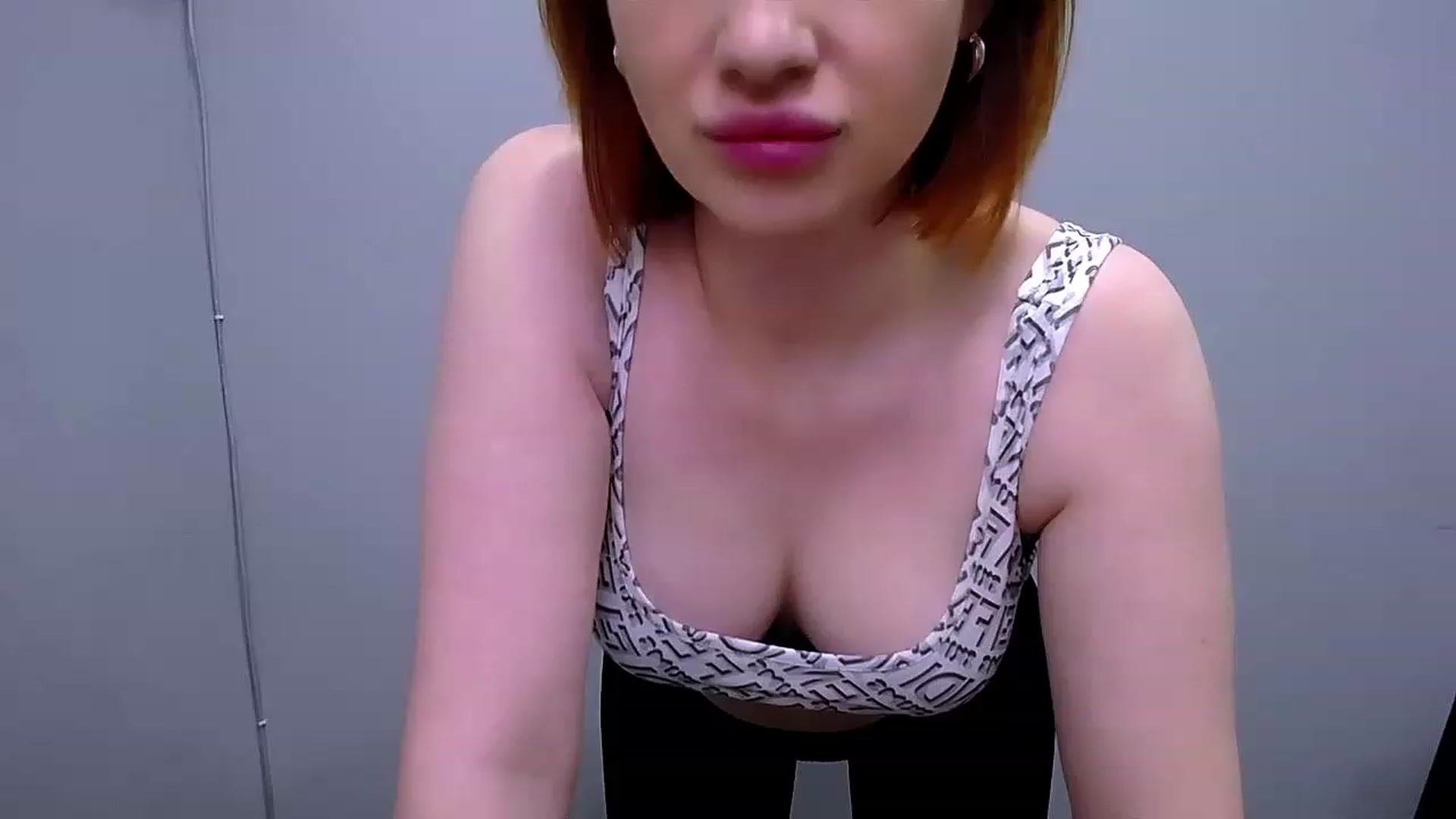 Gallery image thumbnail from OliviaM_'s myfreecams stream on, 04/25/2023, 12:53 image 11 of 20