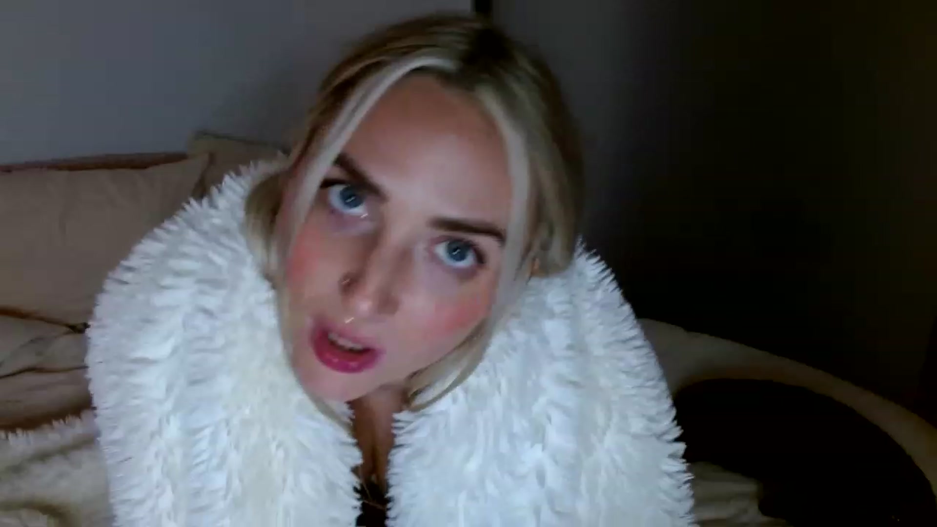Gallery image thumbnail from OliviaQuinnn's myfreecams stream on, 12/29/2022, 06:23 image 7 of 20