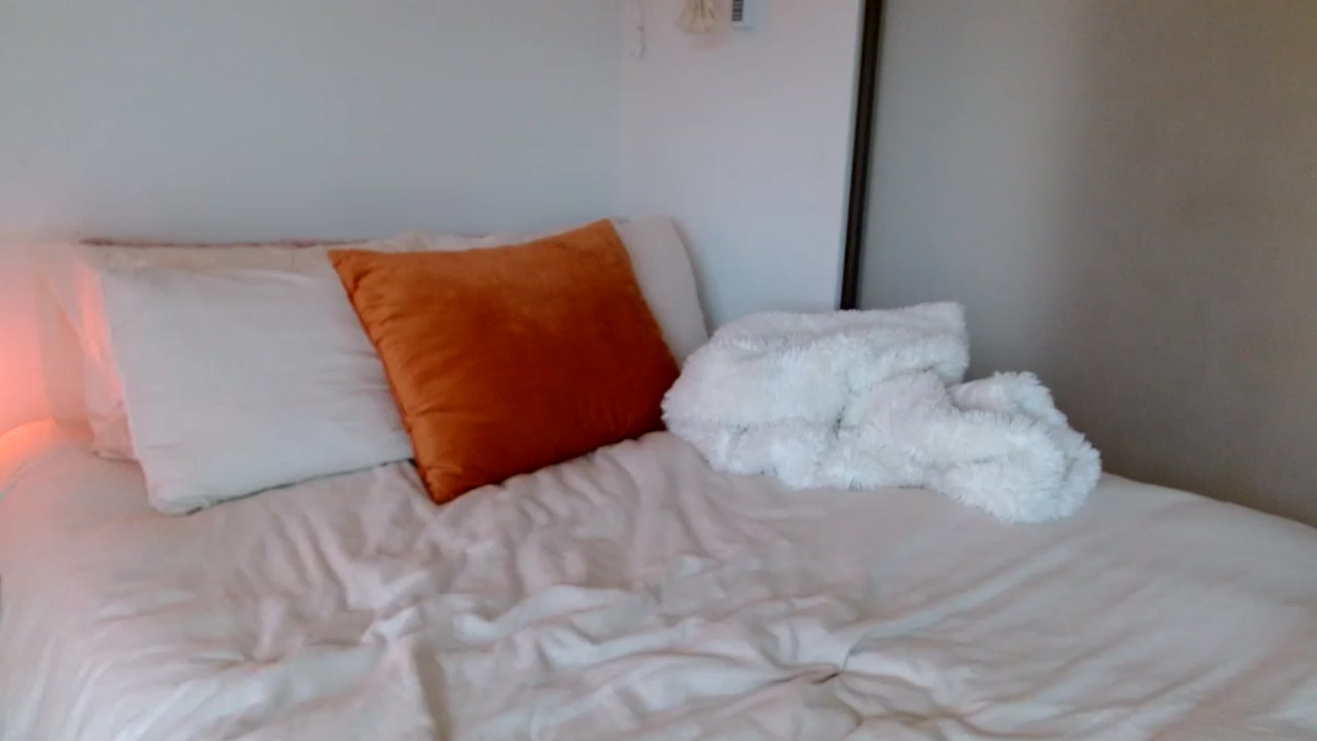 Gallery image thumbnail from OliviaQuinnn's myfreecams stream on, 01/04/2023, 23:24 image 15 of 20