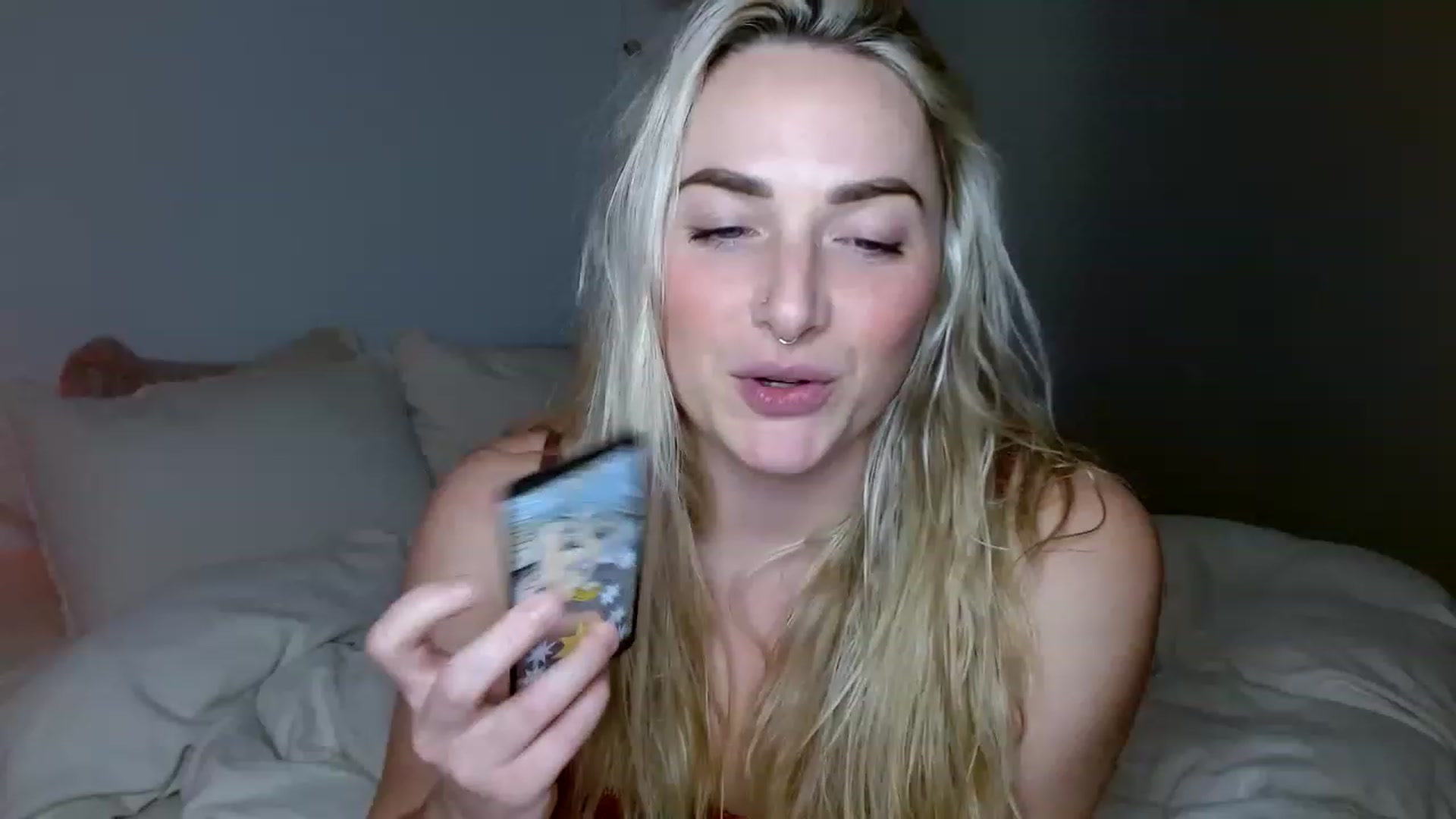 Gallery image thumbnail from OliviaQuinnn's myfreecams stream on, 01/12/2023, 02:30 image 4 of 20