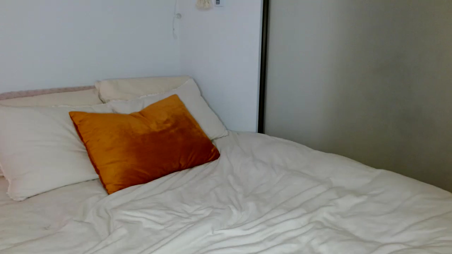 Gallery image thumbnail from OliviaQuinnn's myfreecams stream on, 01/21/2023, 04:32 image 18 of 20