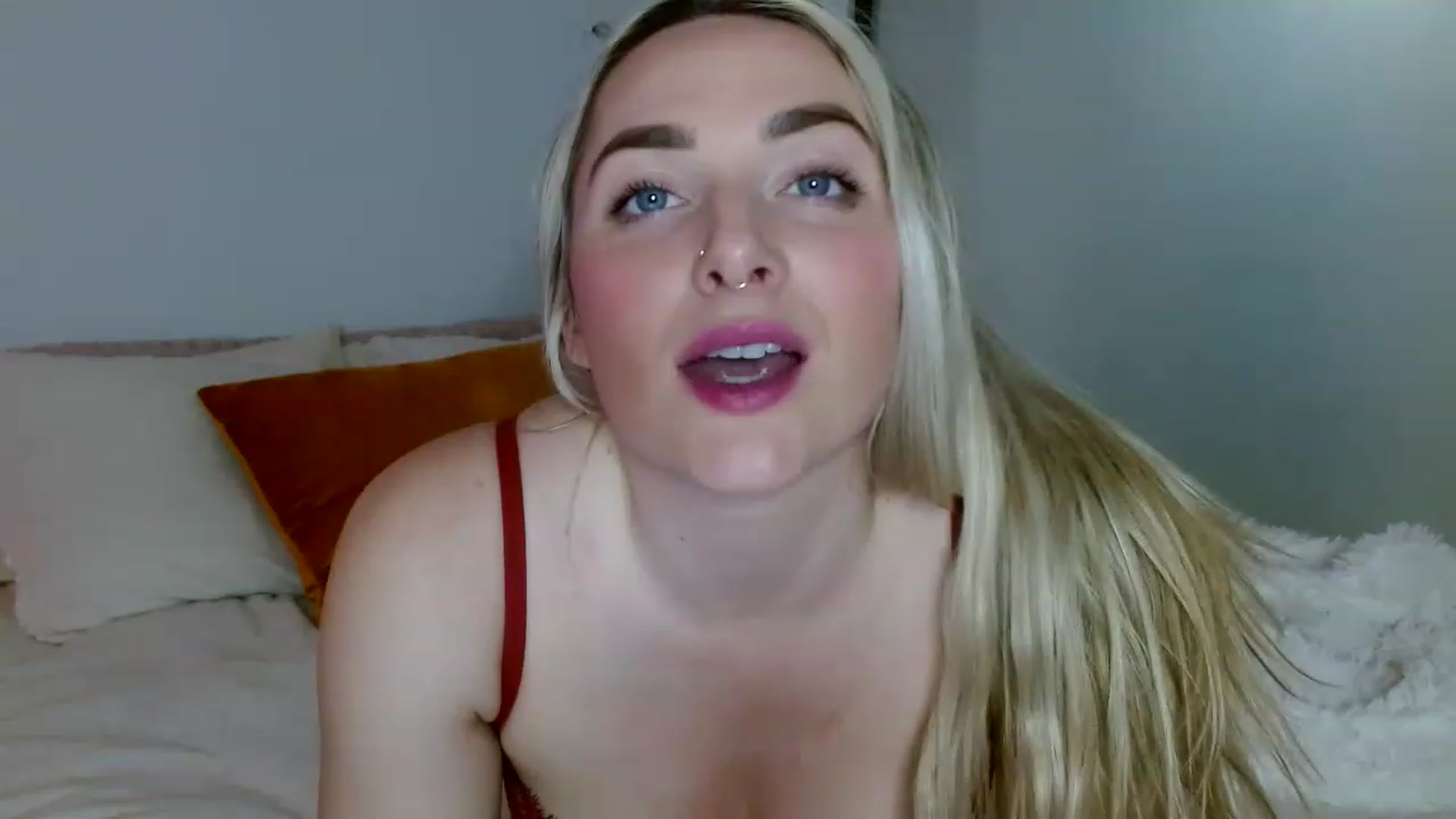 Gallery image thumbnail from OliviaQuinnn's myfreecams stream on, 01/26/2023, 07:34 image 13 of 20