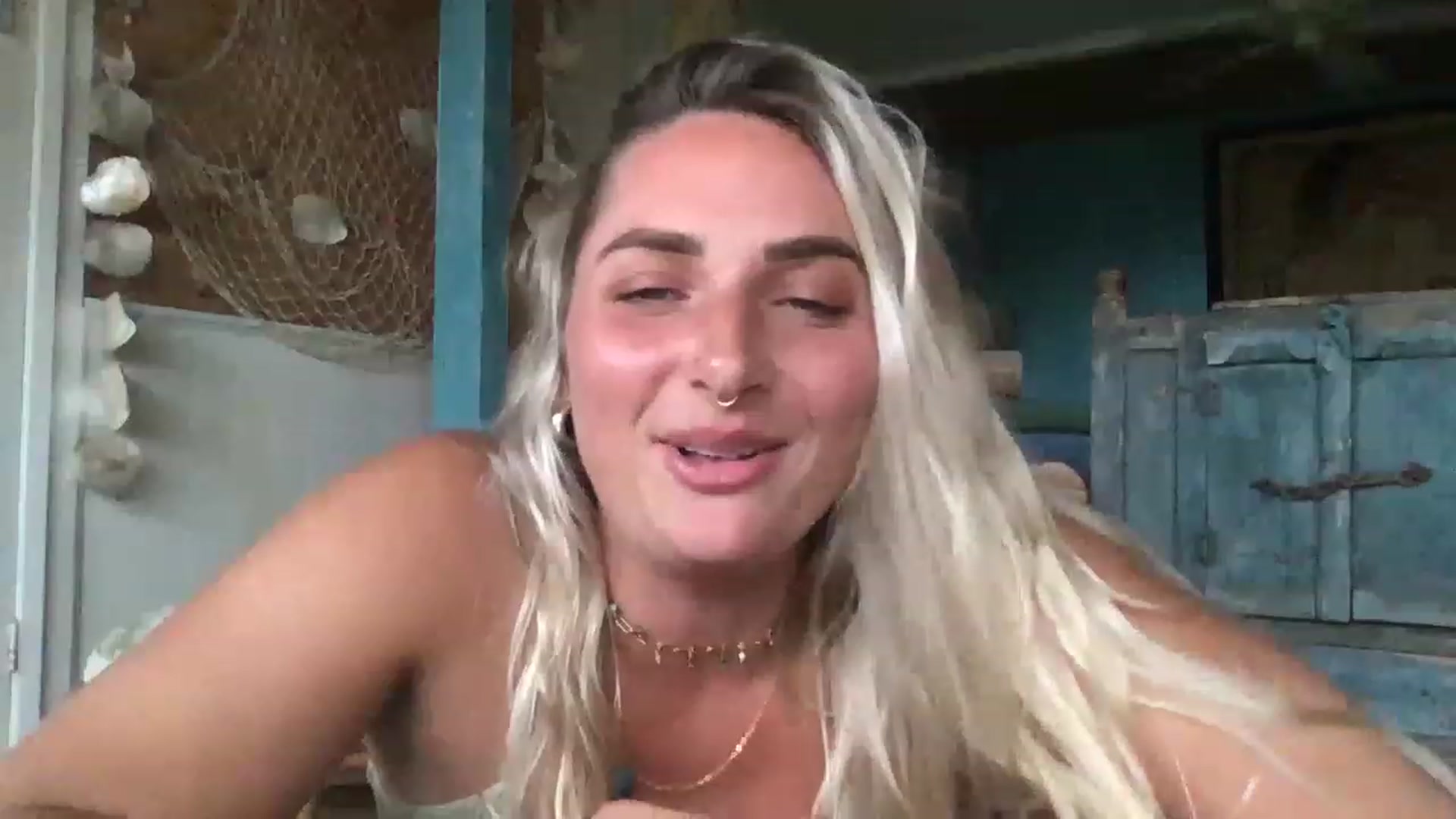 Gallery image thumbnail from OliviaQuinnn's myfreecams stream on, 04/27/2023, 02:42 image 8 of 20
