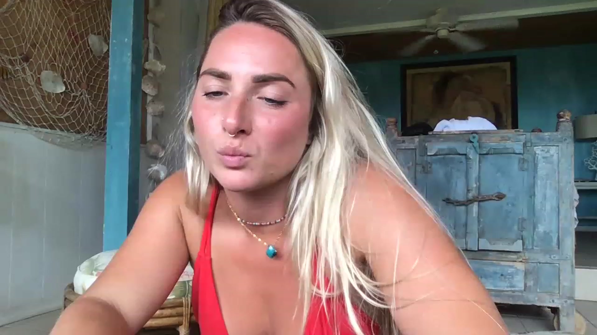 Gallery image thumbnail from OliviaQuinnn's myfreecams stream on, 05/02/2023, 01:36 image 11 of 20