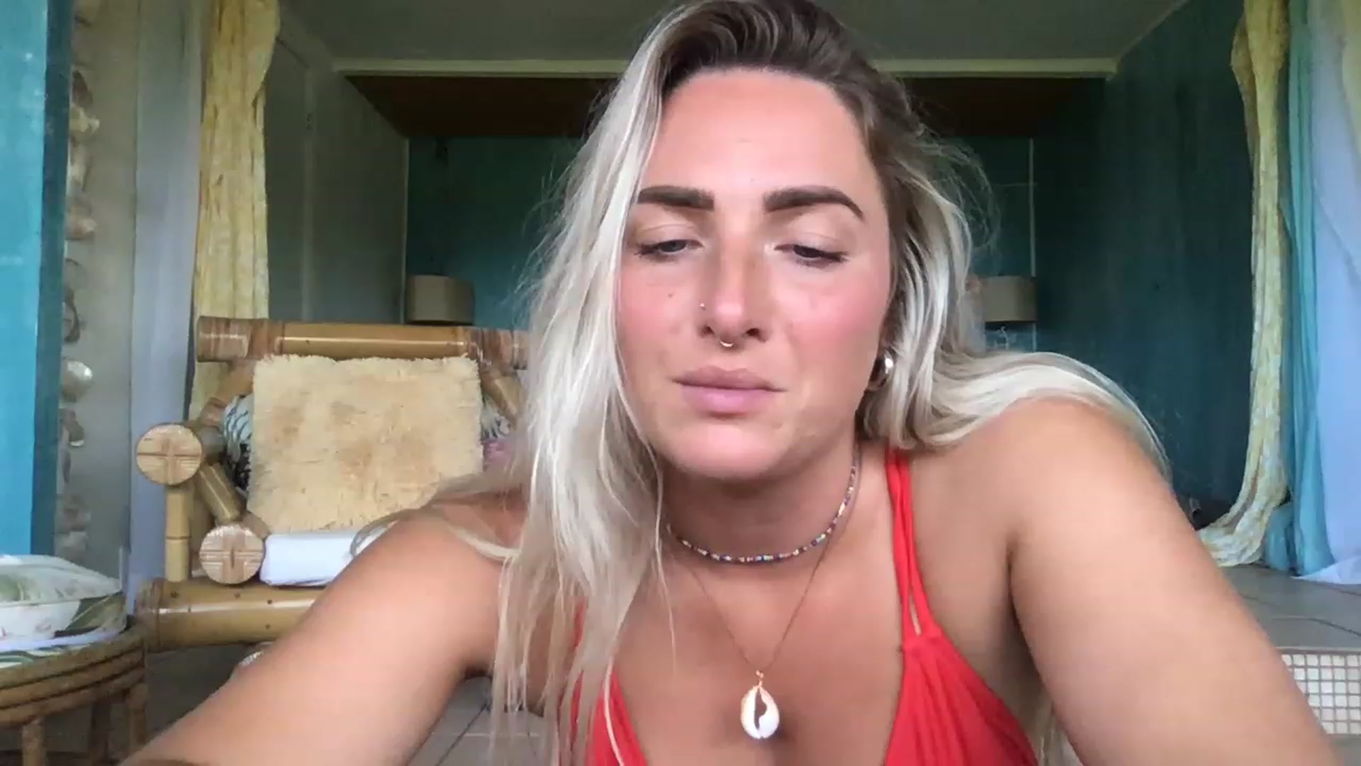 Gallery image thumbnail from OliviaQuinnn's myfreecams stream on, 05/08/2023, 23:38 image 18 of 20