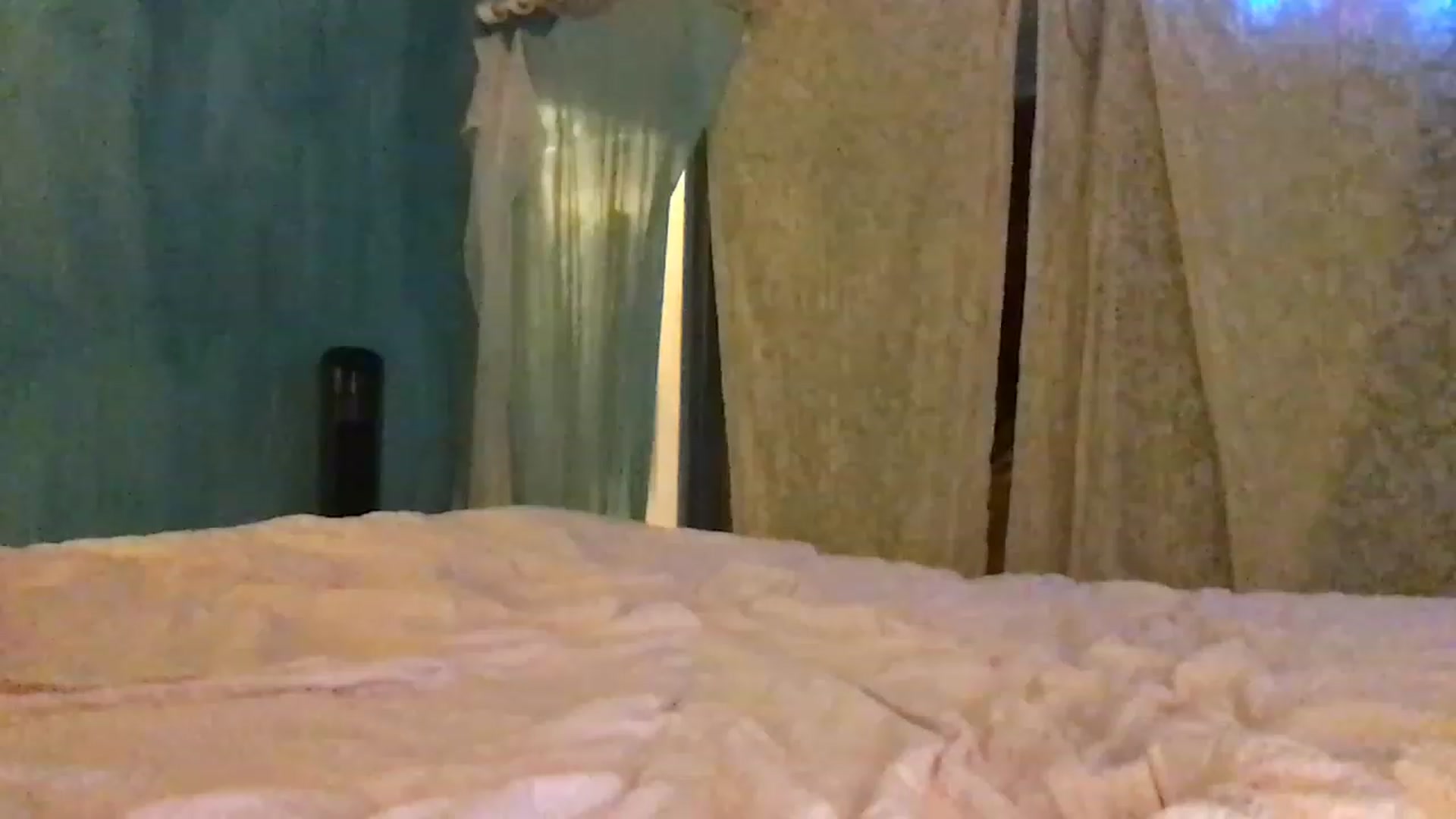 Gallery image thumbnail from OliviaQuinnn's myfreecams stream on, 06/02/2023, 07:20 image 15 of 20