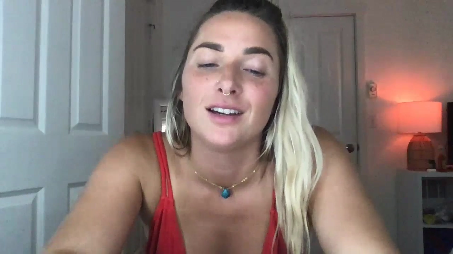 Gallery image thumbnail from OliviaQuinnn's myfreecams stream on, 06/29/2023, 23:47 image 17 of 20