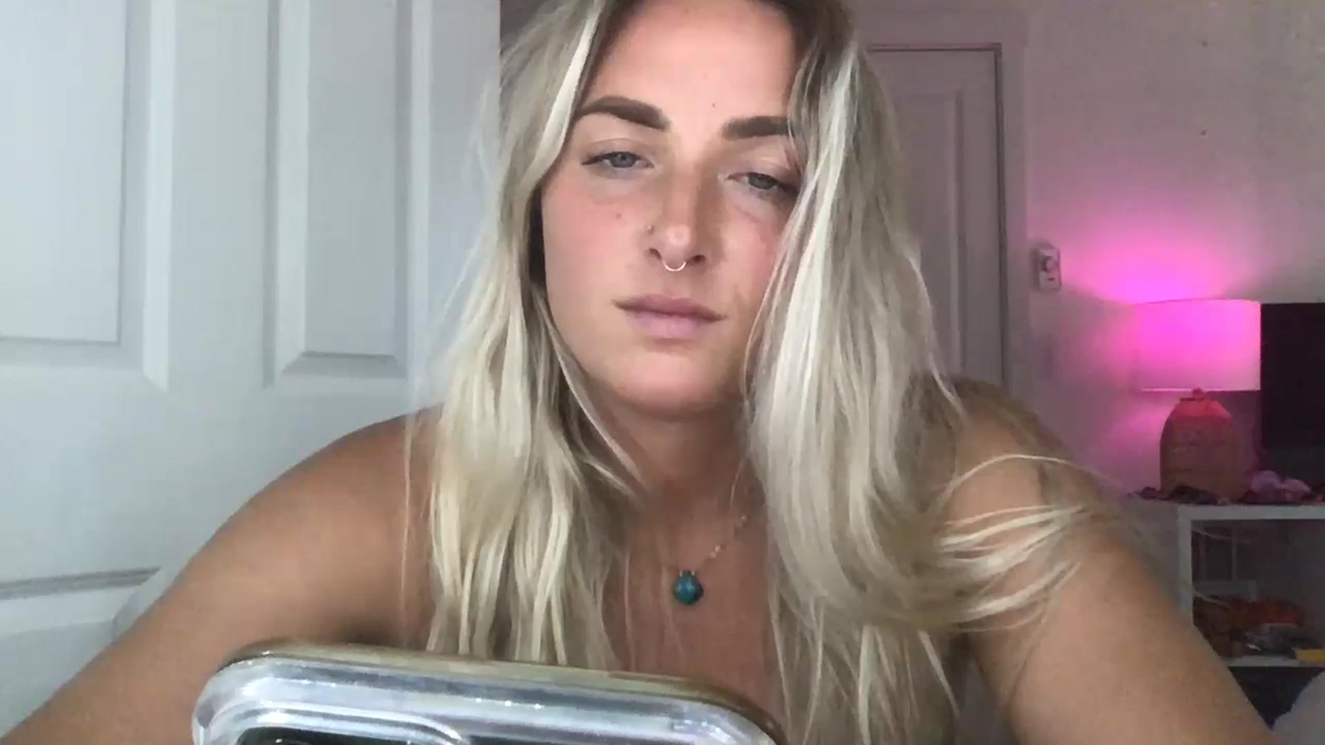 Gallery image thumbnail from OliviaQuinnn's myfreecams stream on, 07/06/2023, 01:28 image 7 of 20