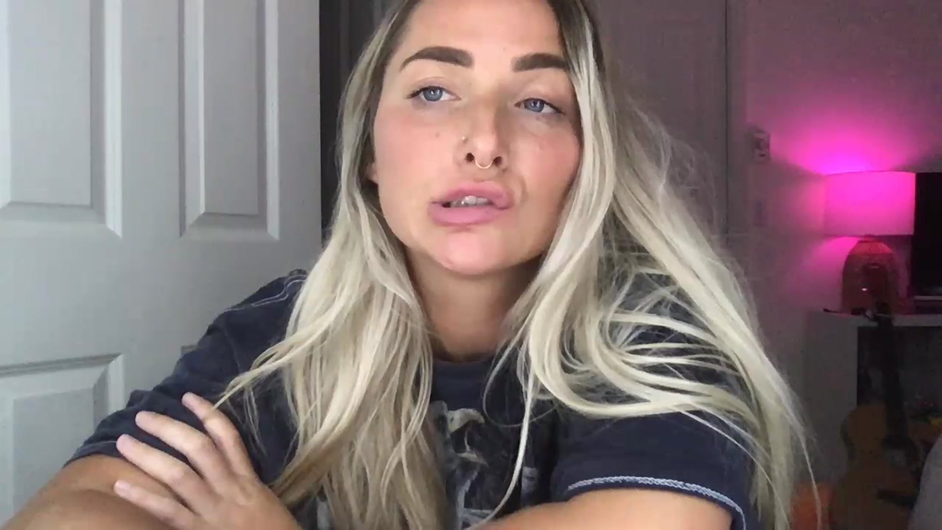 Gallery image thumbnail from OliviaQuinnn's myfreecams stream on, 07/18/2023, 03:59 image 20 of 20