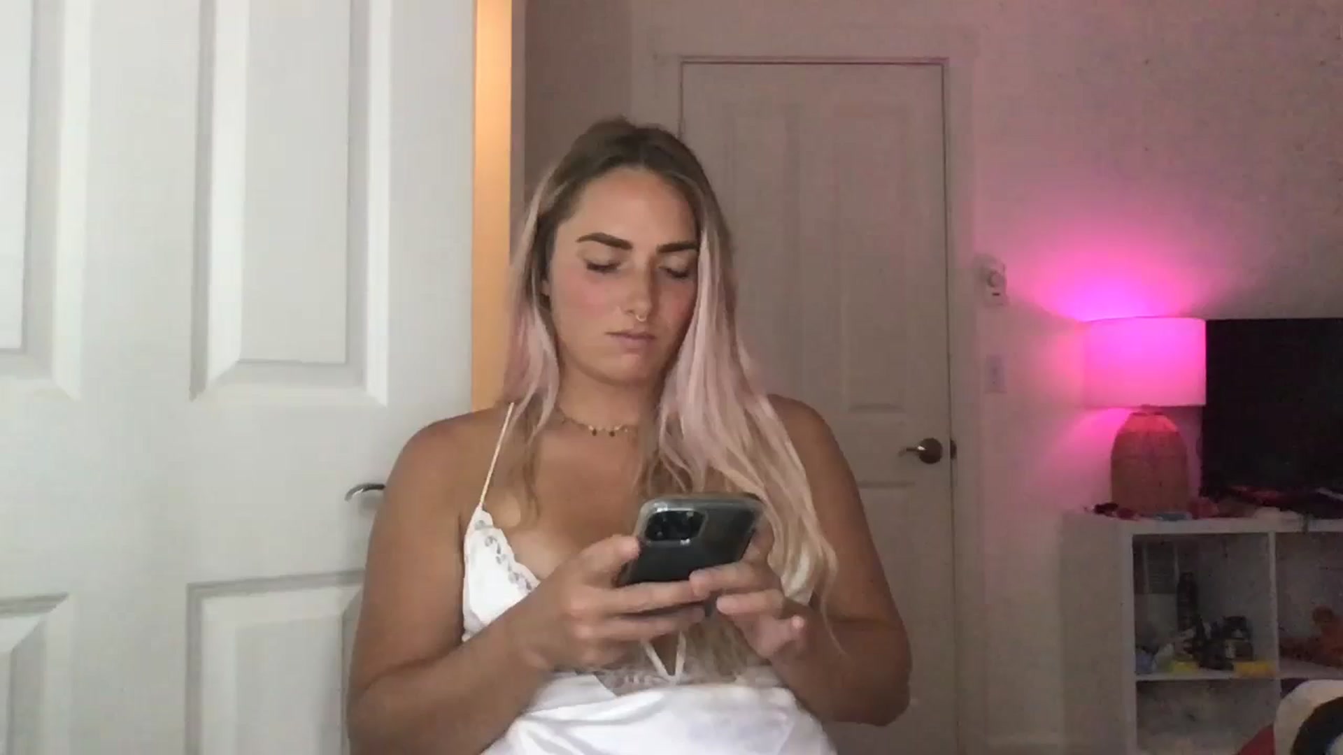 Gallery image thumbnail from OliviaQuinnn's myfreecams stream on, 07/26/2023, 03:52 image 5 of 20