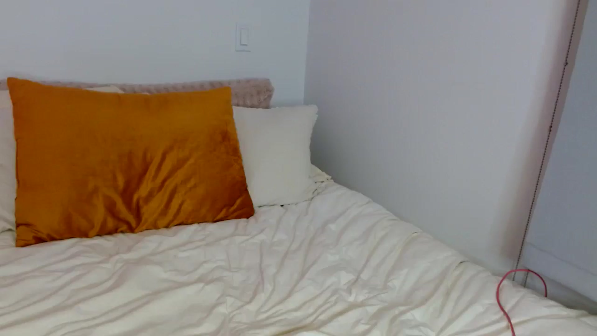 Gallery image thumbnail from OliviaQuinnn's myfreecams stream on, 08/04/2023, 06:48 image 9 of 20