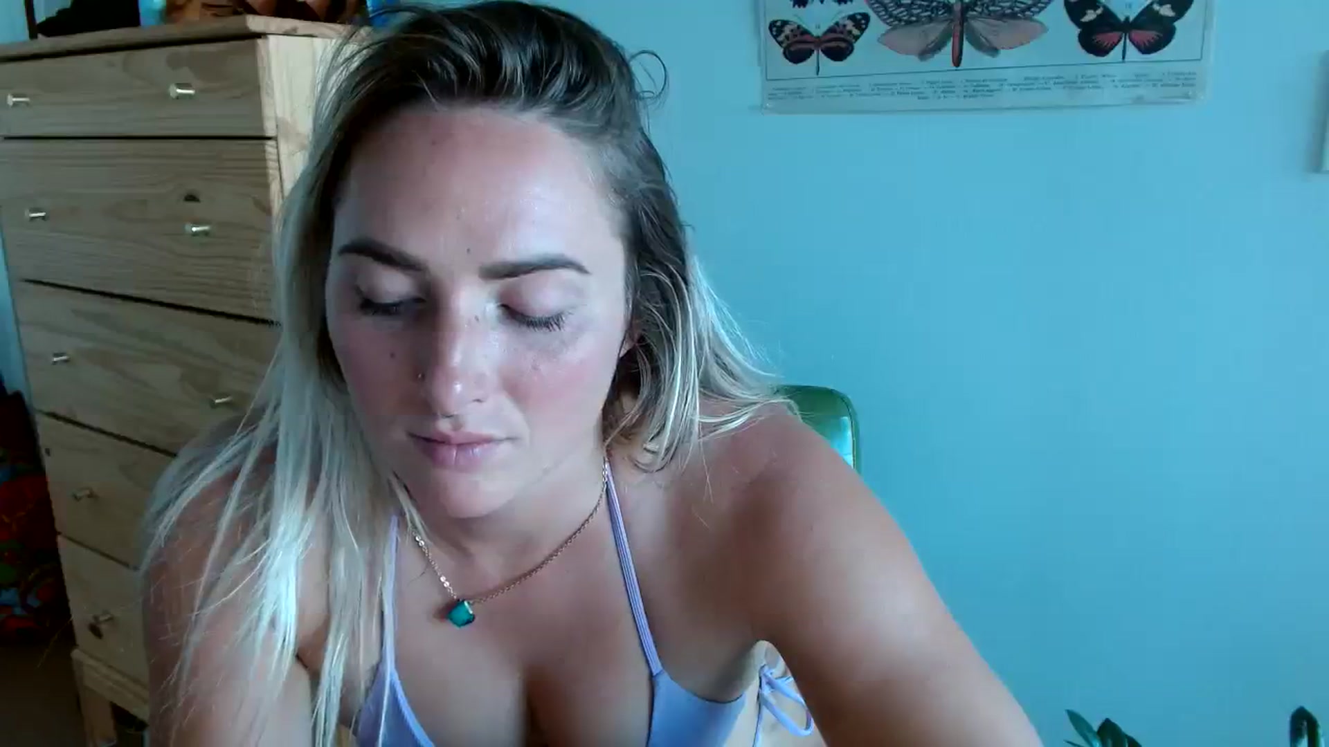 Gallery image thumbnail from OliviaQuinnn's myfreecams stream on, 08/15/2023, 02:27 image 15 of 20