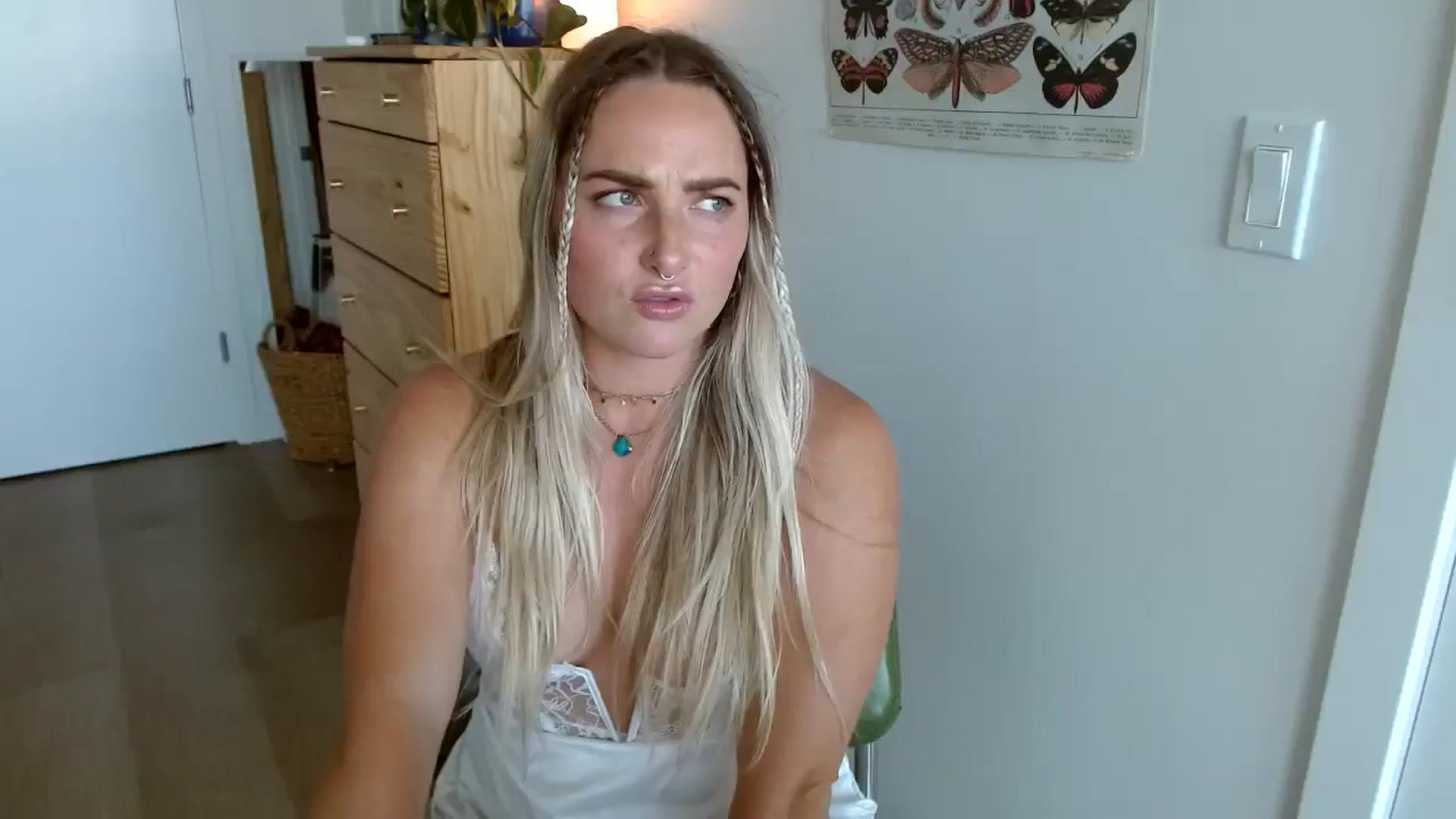 Gallery image thumbnail from OliviaQuinnn's myfreecams stream on, 08/25/2023, 24:42 image 3 of 20
