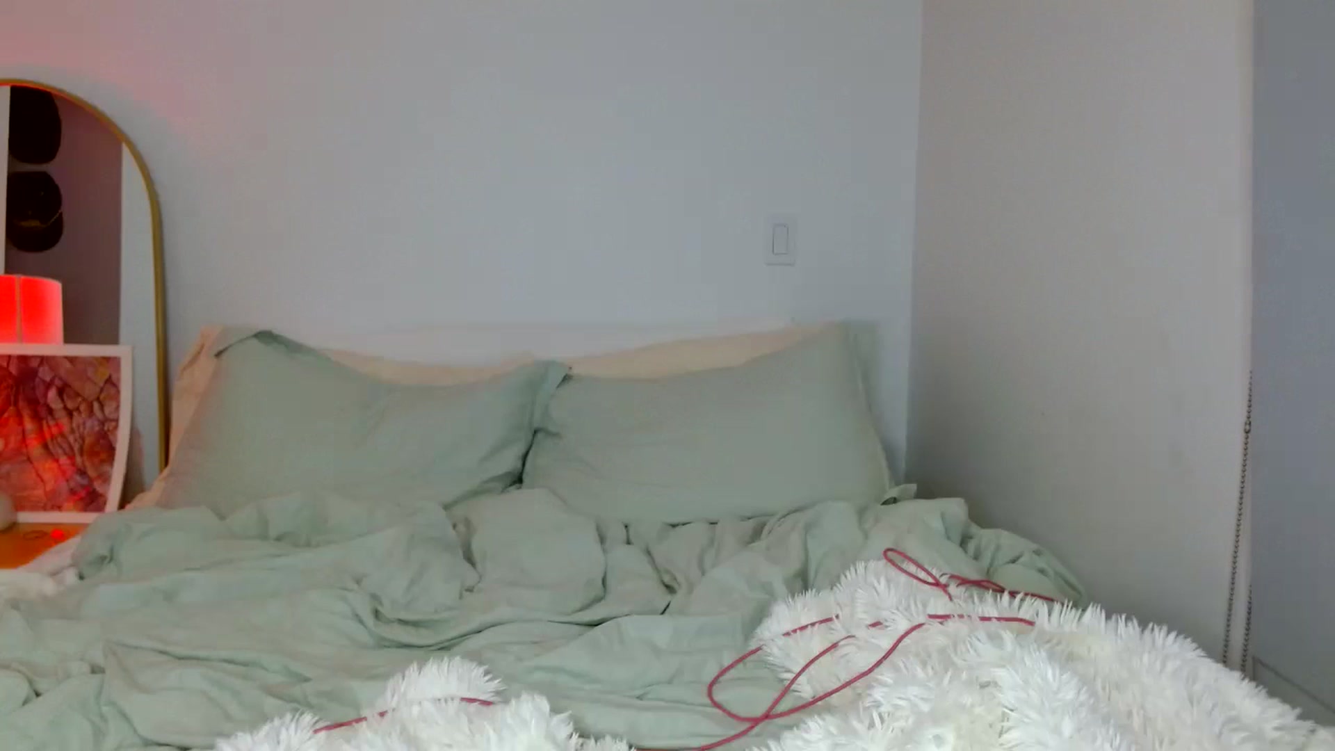 Gallery image thumbnail from OliviaQuinnn's myfreecams stream on, 08/31/2023, 04:25 image 16 of 20