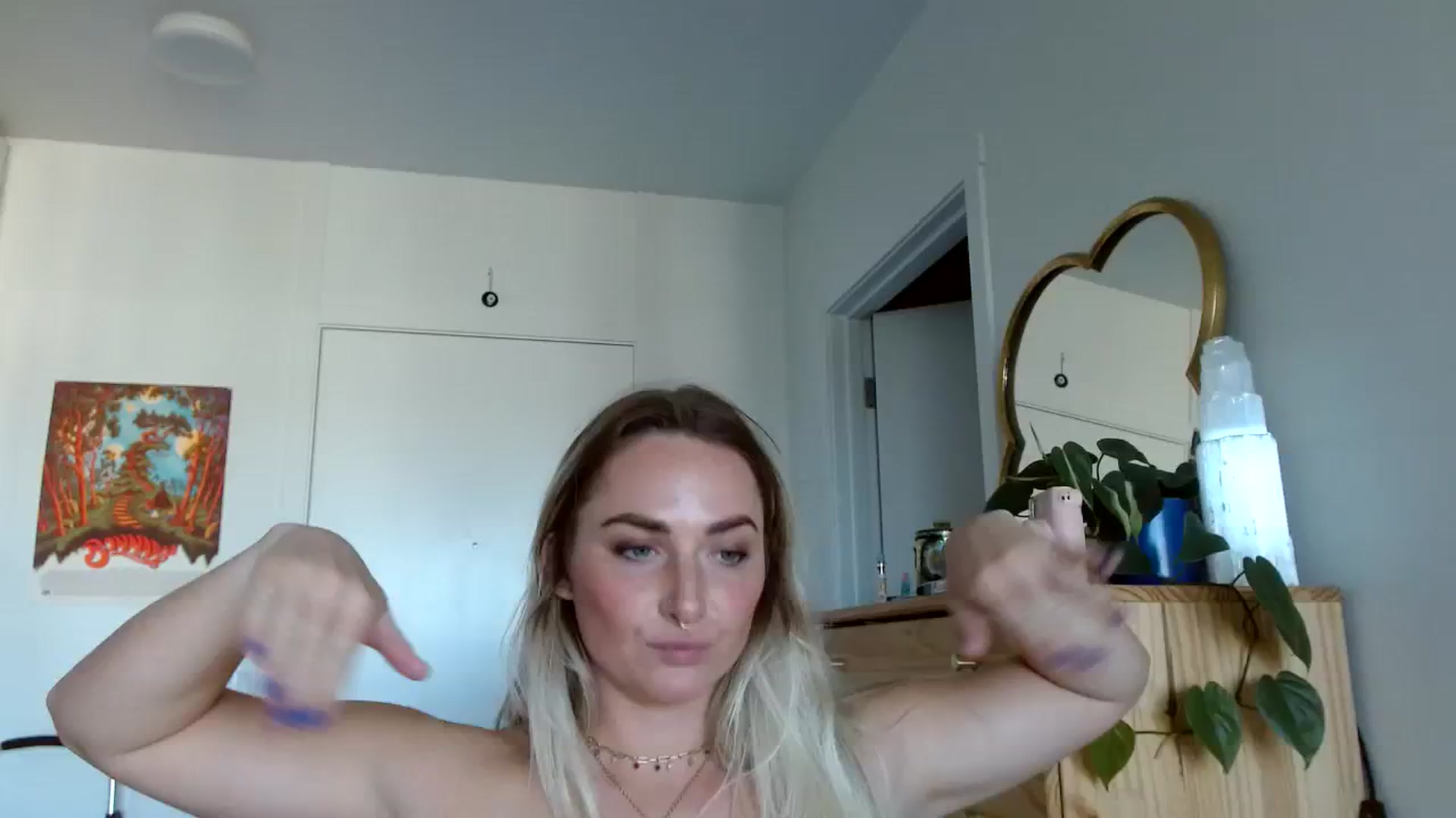Gallery image thumbnail from OliviaQuinnn's myfreecams stream on, 09/09/2023, 01:09 image 10 of 20