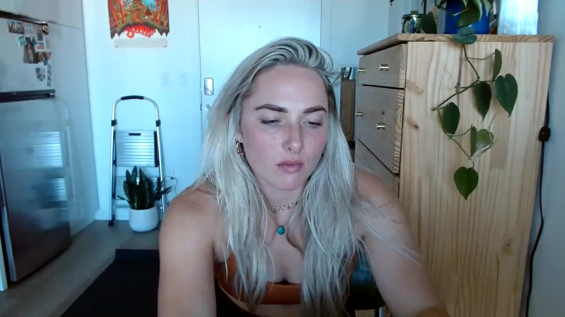 Gallery image thumbnail from OliviaQuinnn's myfreecams stream on, 09/16/2023, 01:34 image 2 of 20