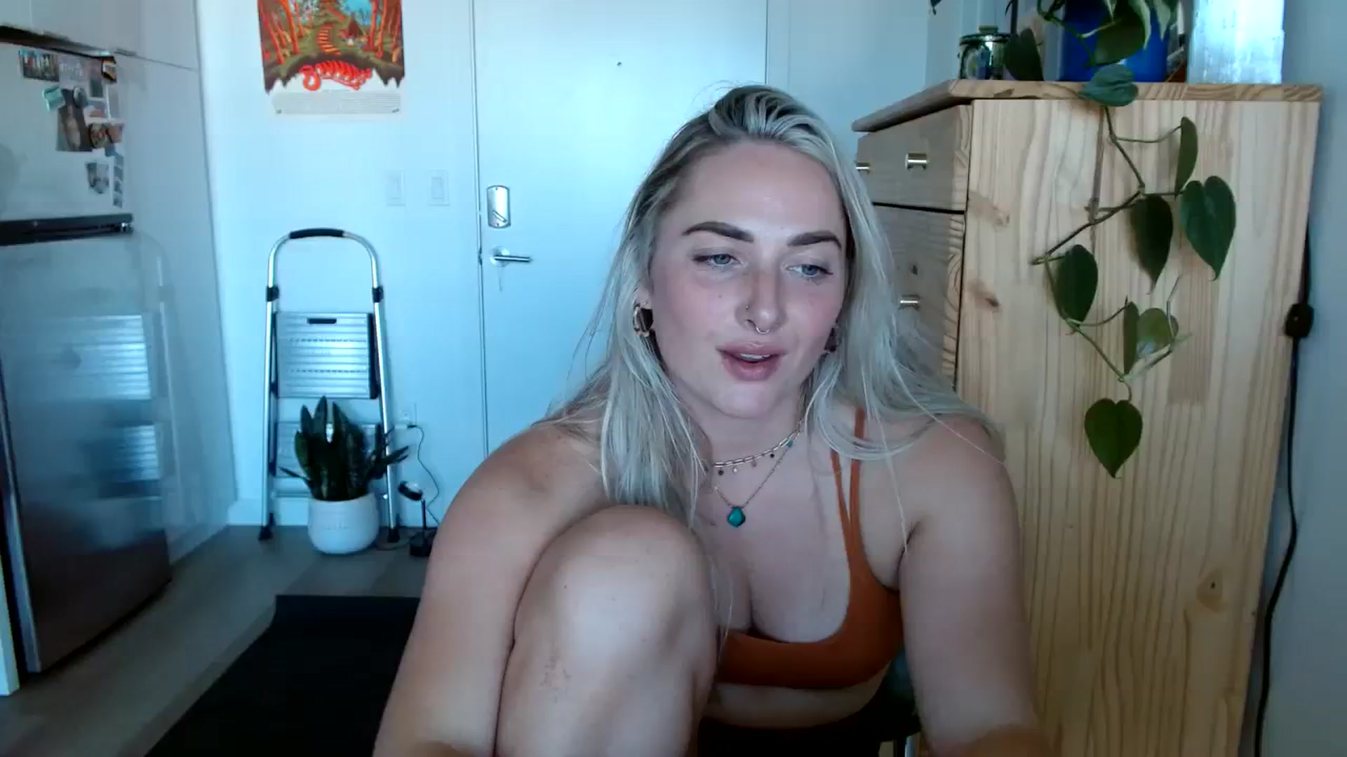 Gallery image thumbnail from OliviaQuinnn's myfreecams stream on, 09/16/2023, 01:34 image 1 of 20