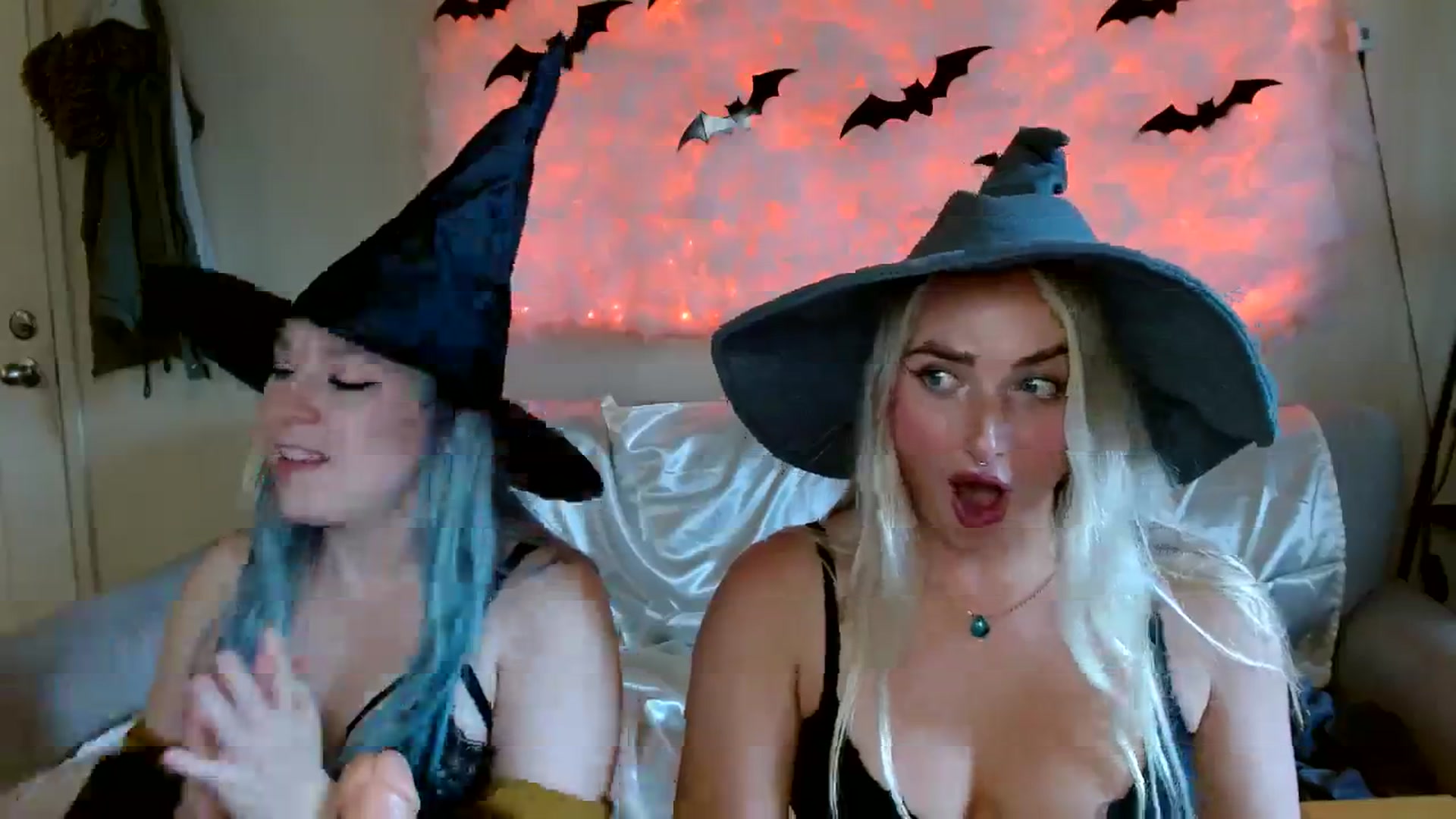 Gallery image thumbnail from OliviaQuinnn's myfreecams stream on, 10/13/2023, 22:49 image 14 of 20