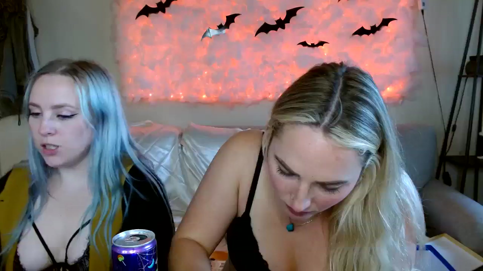 Gallery image thumbnail from OliviaQuinnn's myfreecams stream on, 10/13/2023, 23:37 image 16 of 20