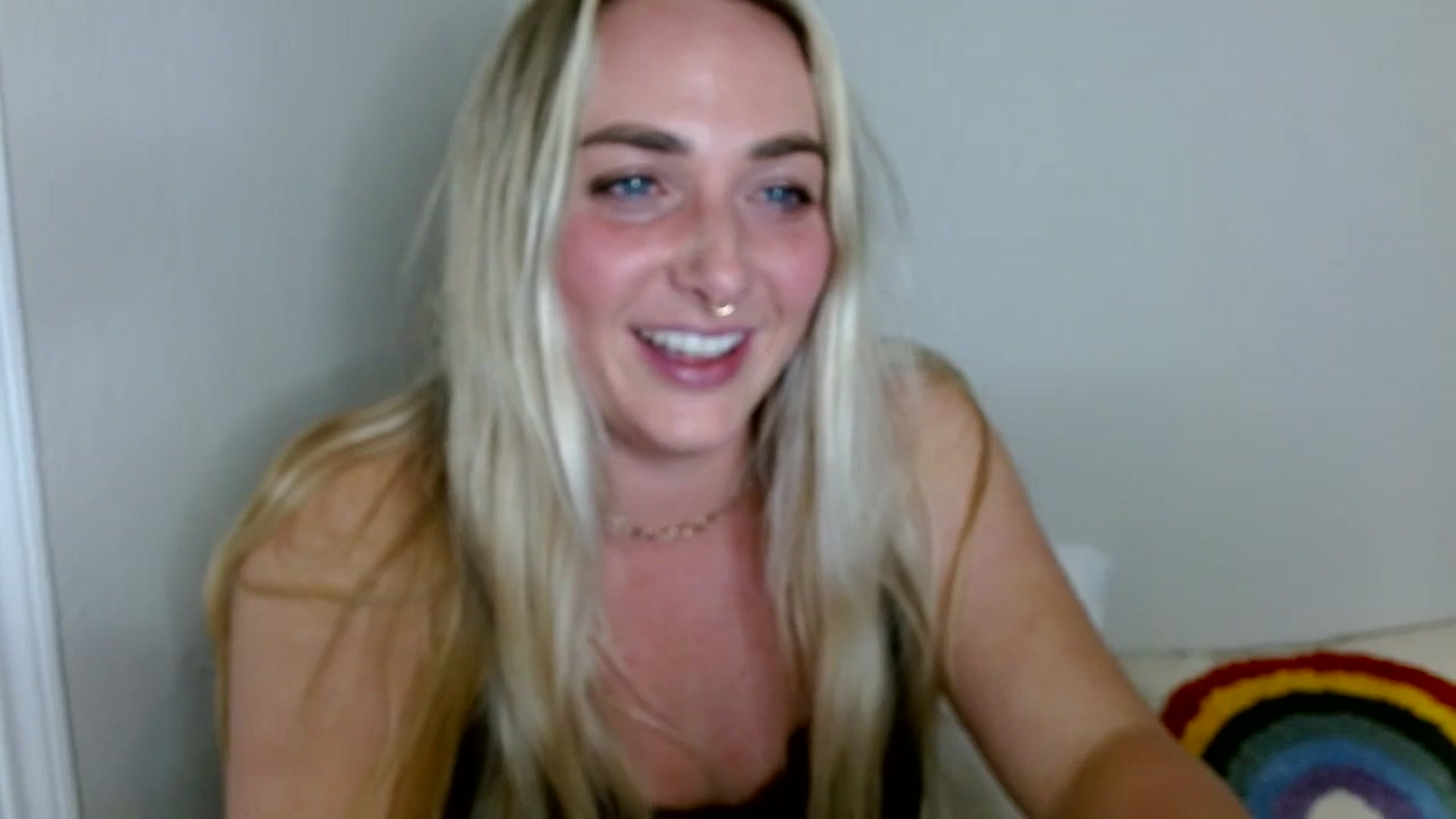 Gallery image thumbnail from OliviaQuinnn's myfreecams stream on, 12/04/2023, 04:22 image 20 of 20