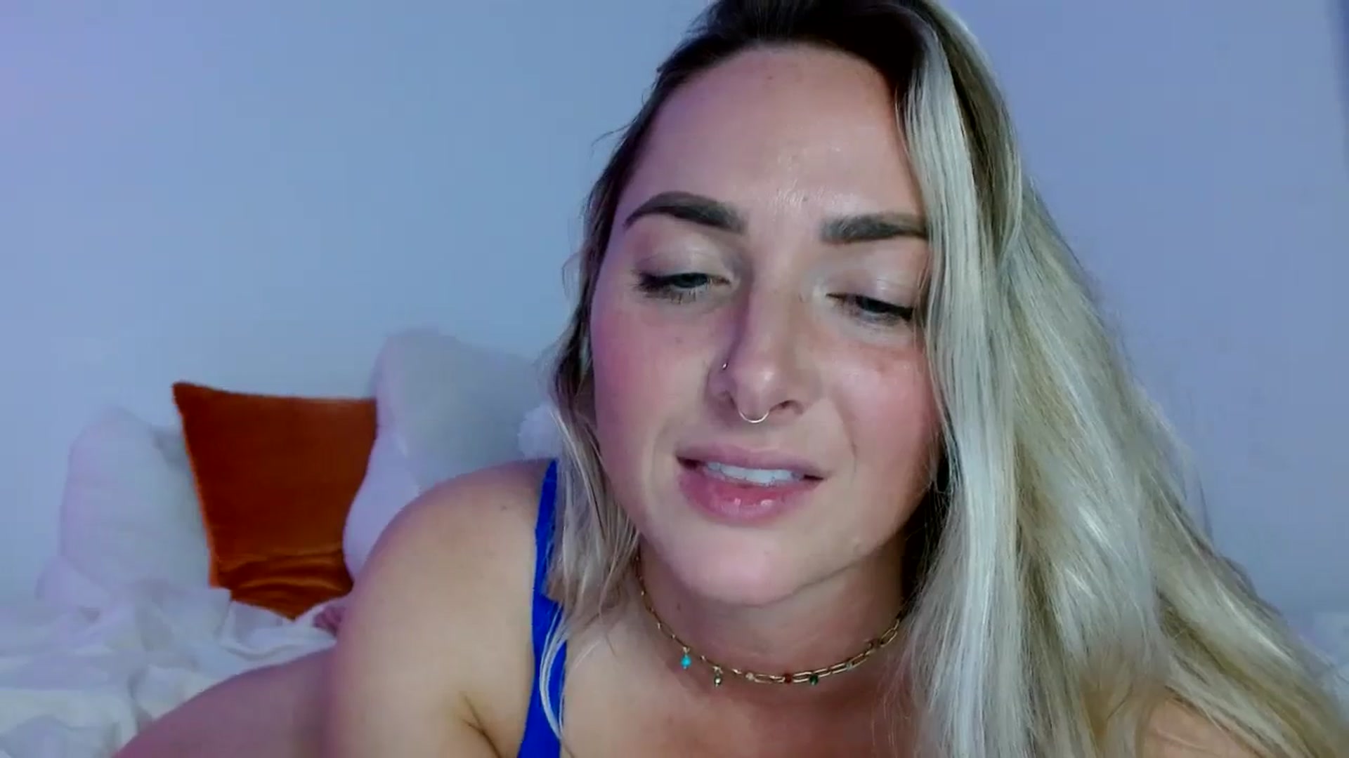 Gallery image thumbnail from OliviaQuinnn's myfreecams stream on, 01/13/2024, 08:44 image 19 of 20