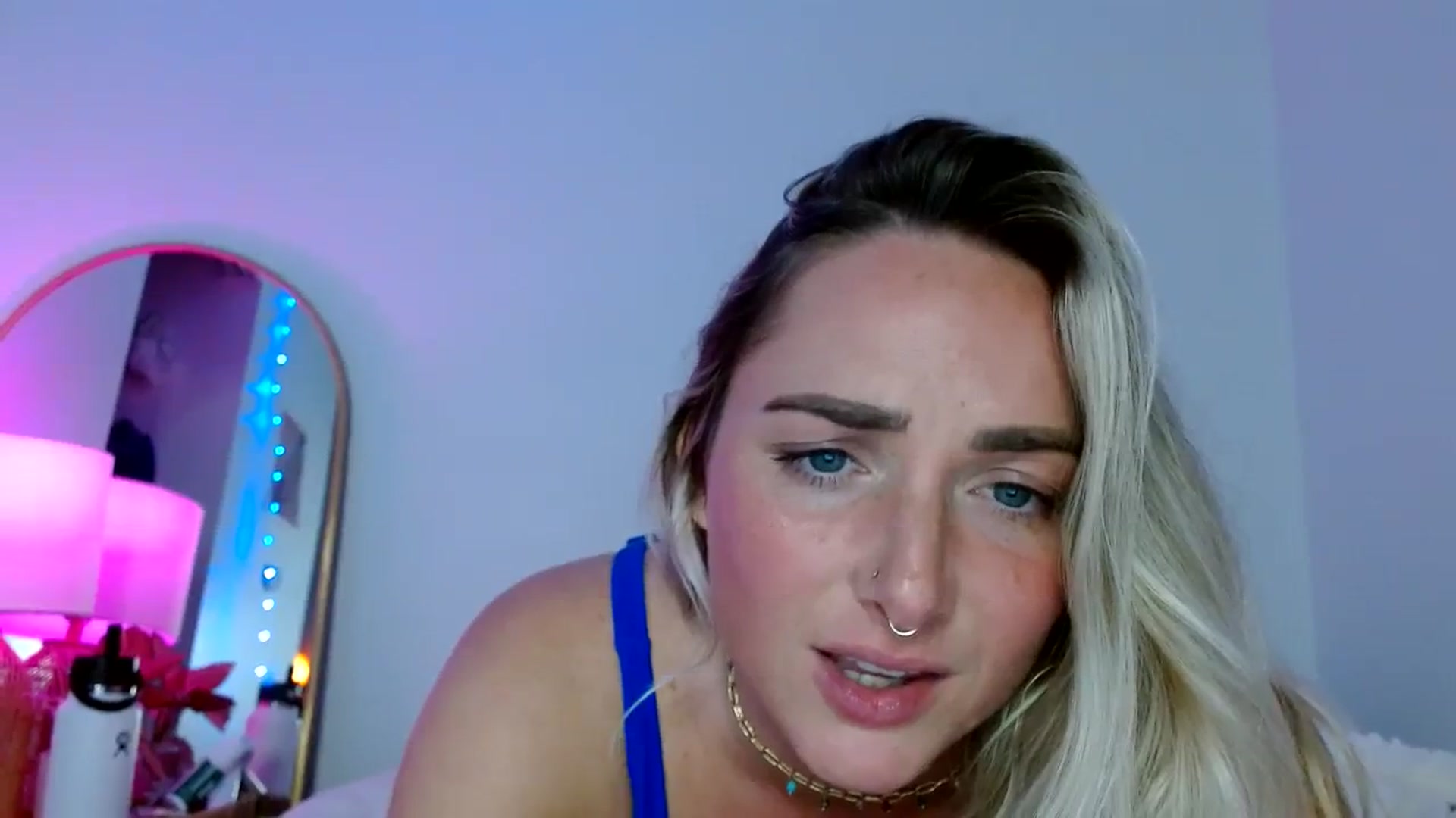 Gallery image thumbnail from OliviaQuinnn's myfreecams stream on, 01/13/2024, 08:44 image 17 of 20