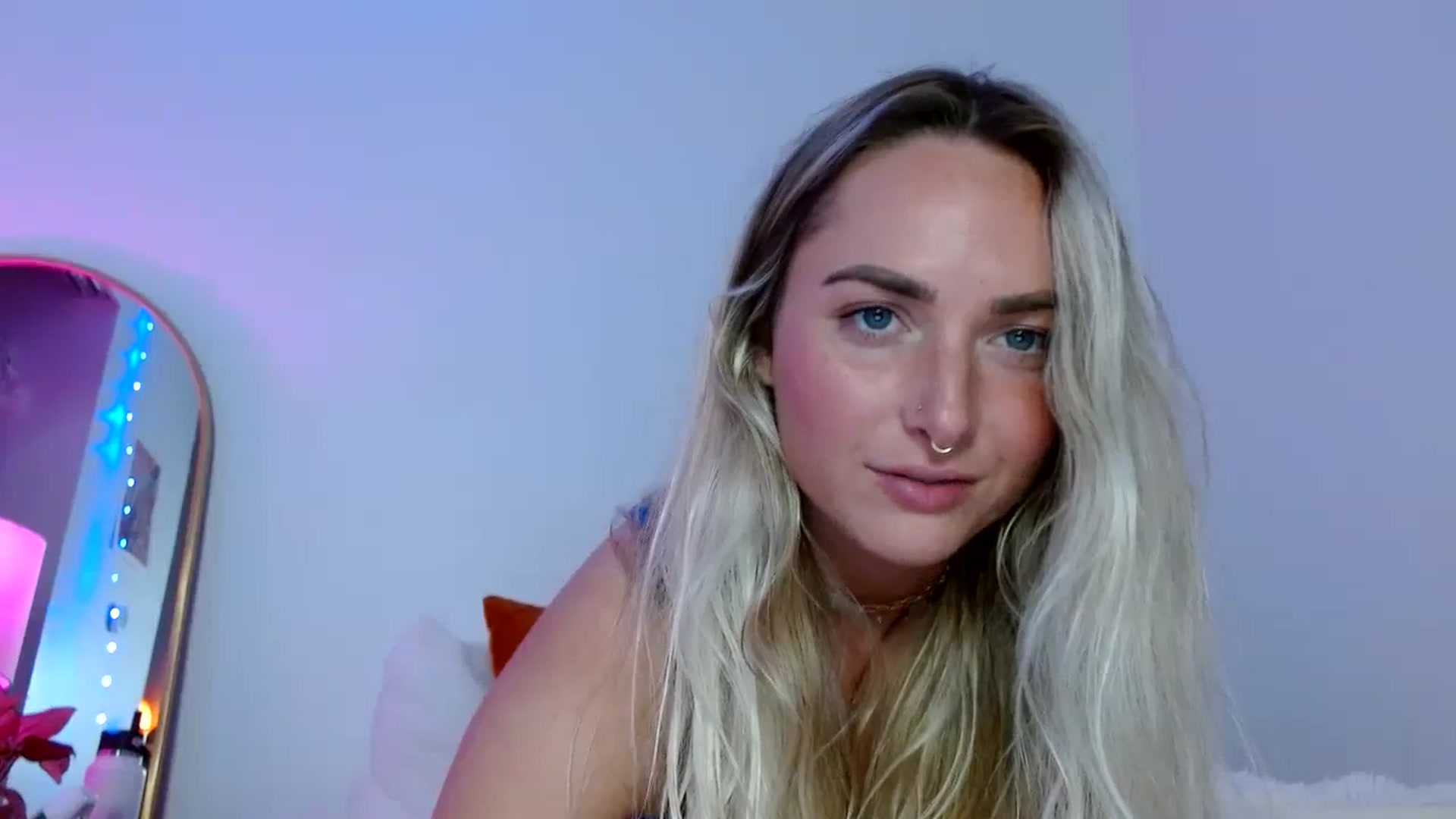 Gallery image thumbnail from OliviaQuinnn's myfreecams stream on, 01/13/2024, 08:44 image 14 of 20